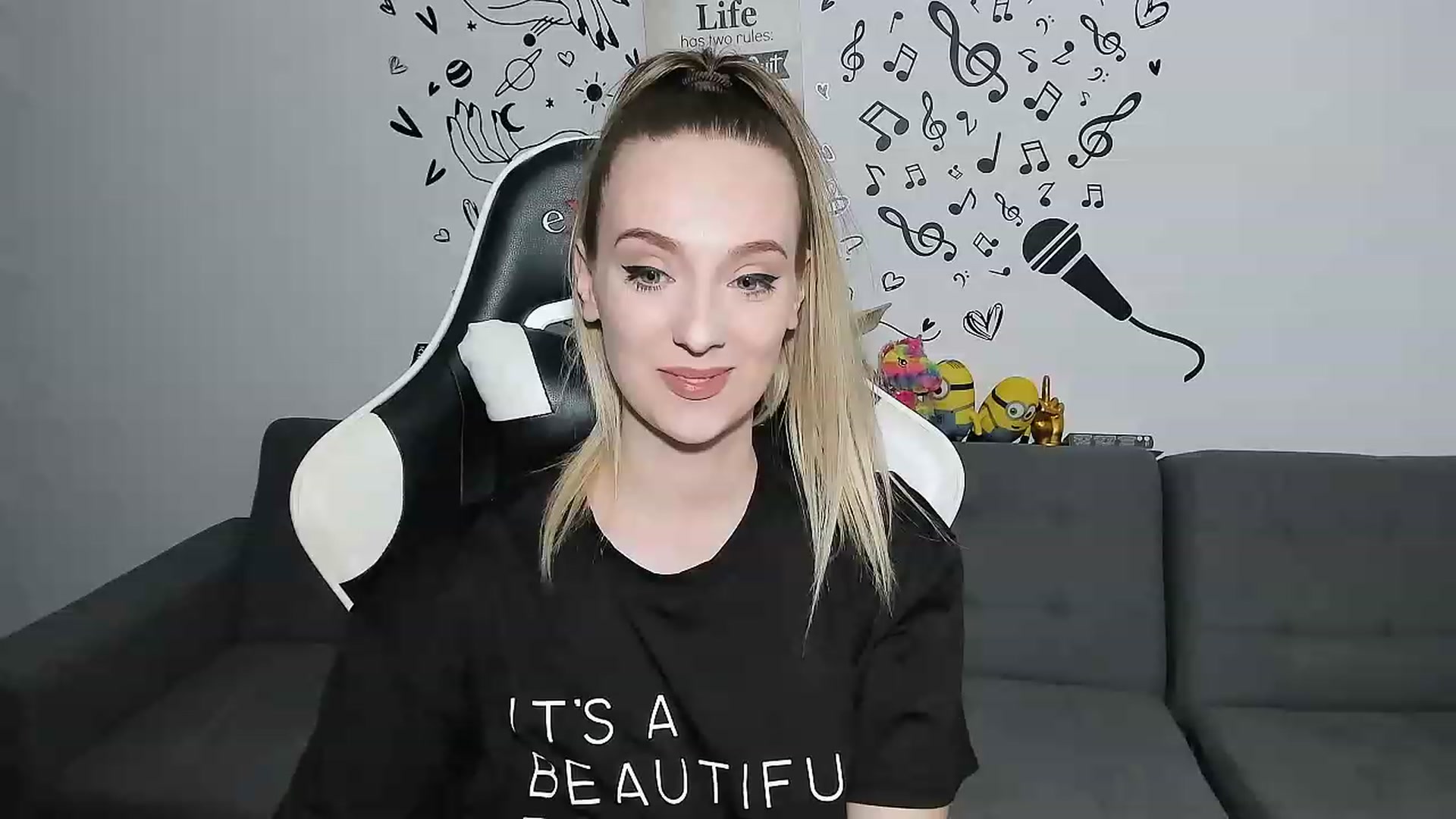 Gallery image thumbnail from Ladybug___'s myfreecams stream on, 06/07/2023, 23:01 image 19 of 20