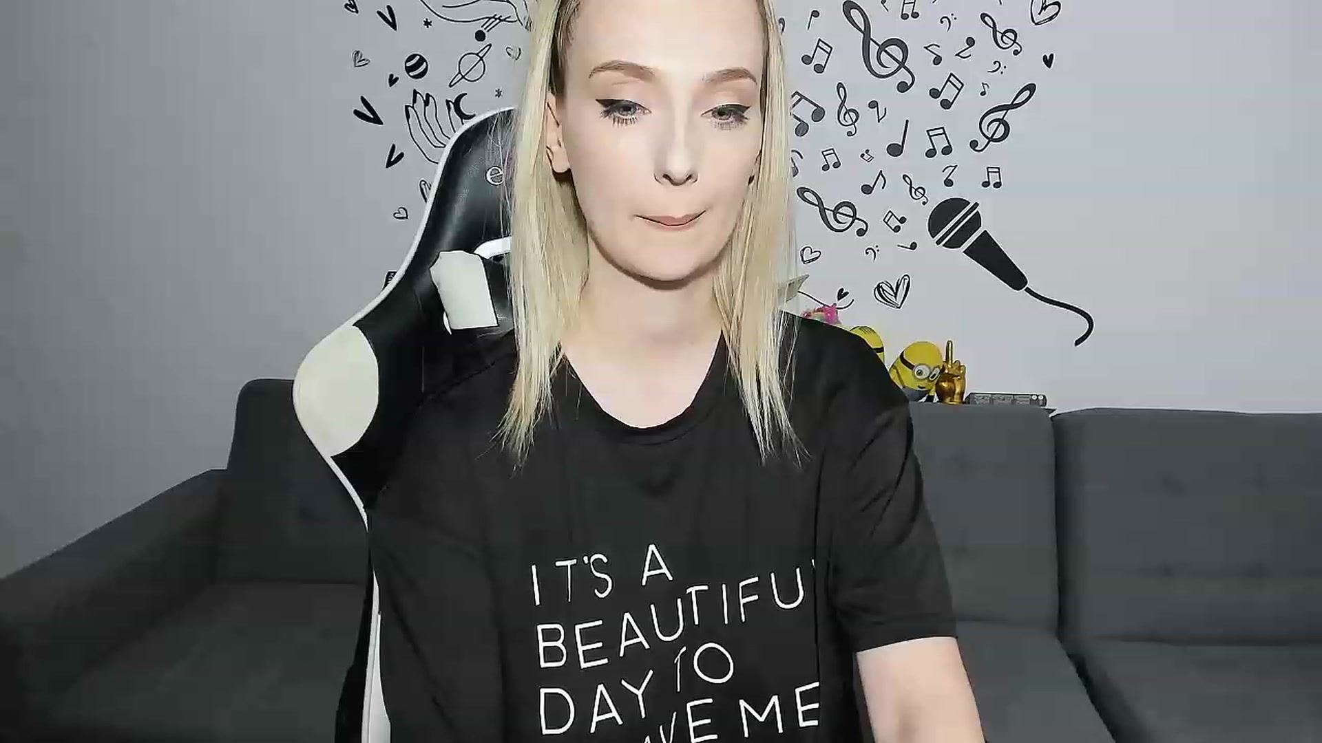 Gallery image thumbnail from Ladybug___'s myfreecams stream on, 06/07/2023, 23:01 image 6 of 20