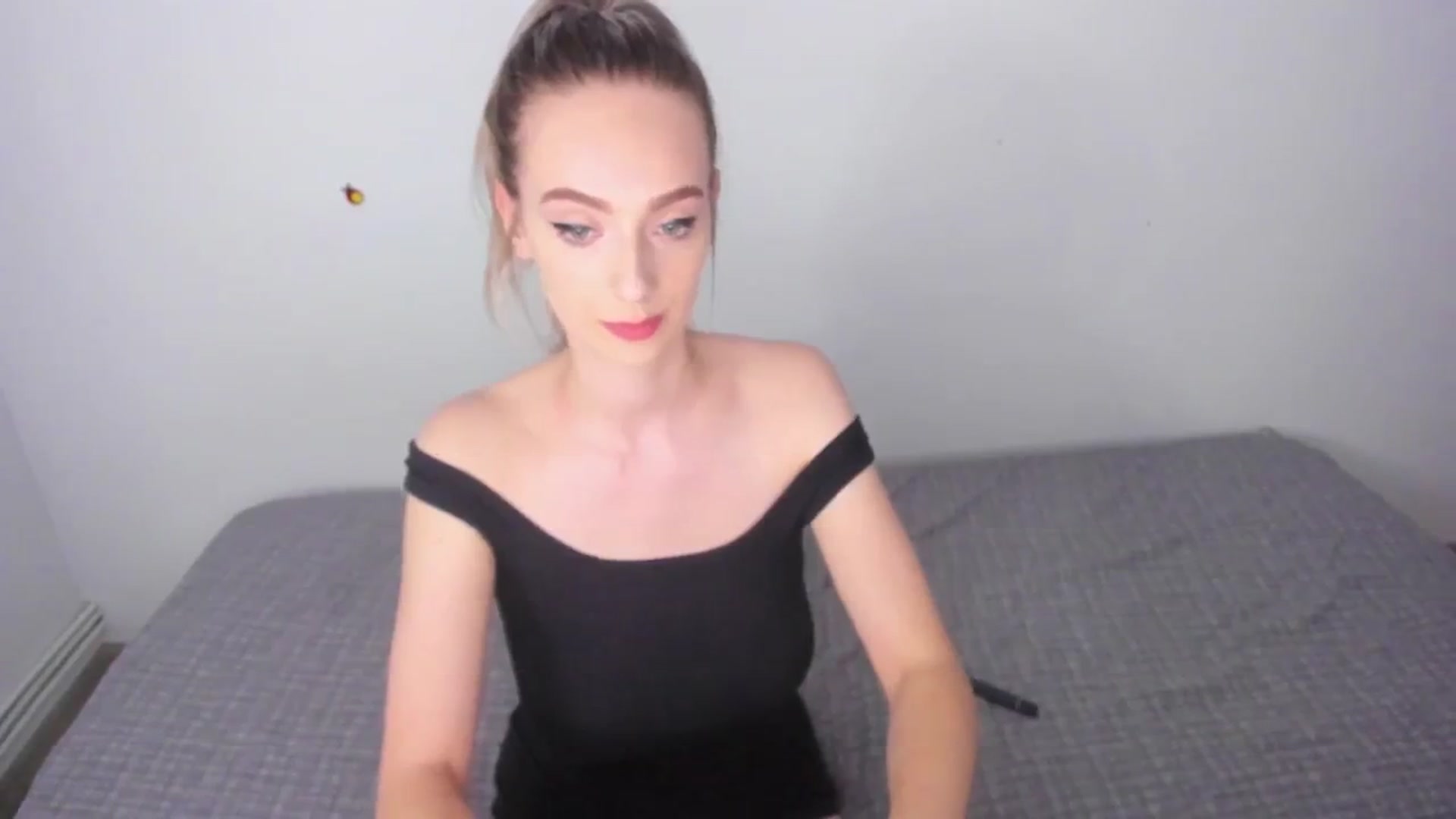 Gallery image thumbnail from Ladybug___'s myfreecams stream on, 07/08/2024, 21:49 image 8 of 20