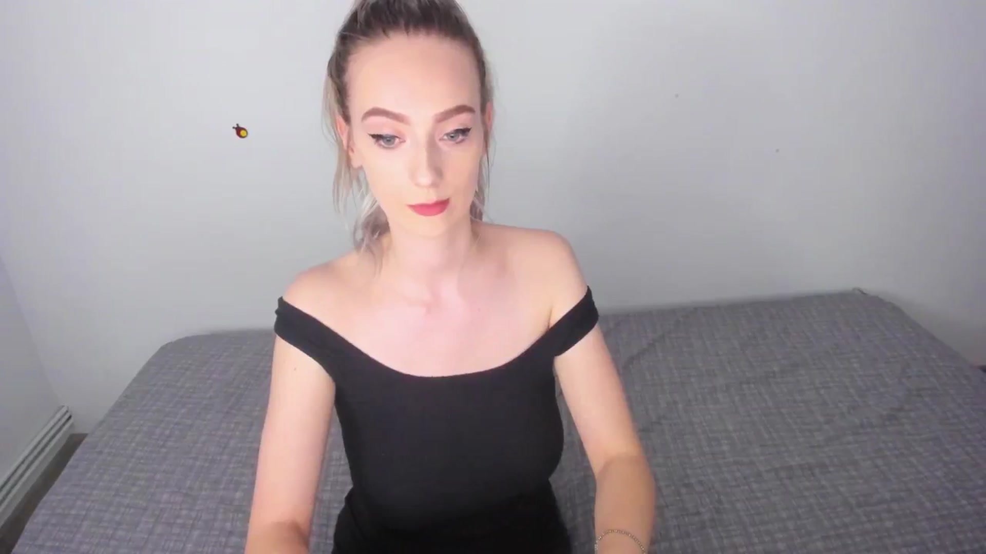 Gallery image thumbnail from Ladybug___'s myfreecams stream on, 07/08/2024, 21:49 image 11 of 20