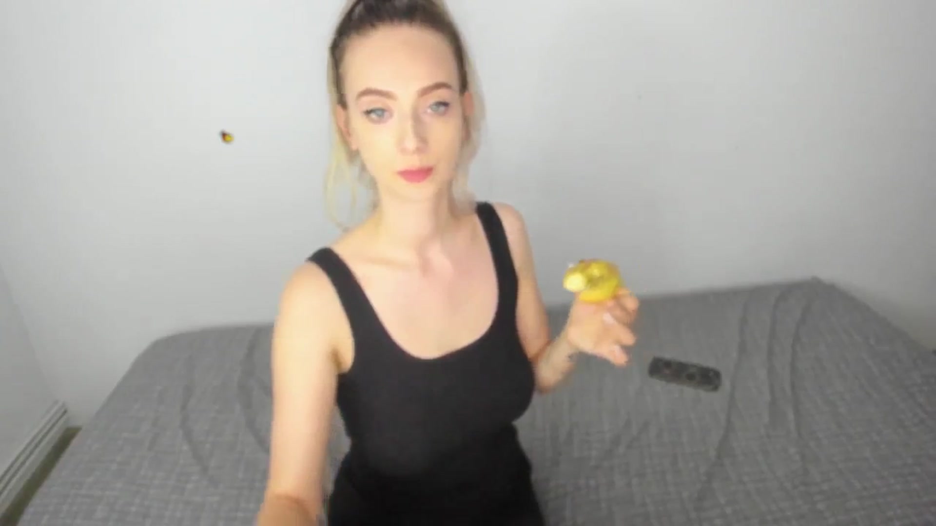 Gallery image thumbnail from Ladybug___'s myfreecams stream on, 07/08/2024, 23:13 image 12 of 20
