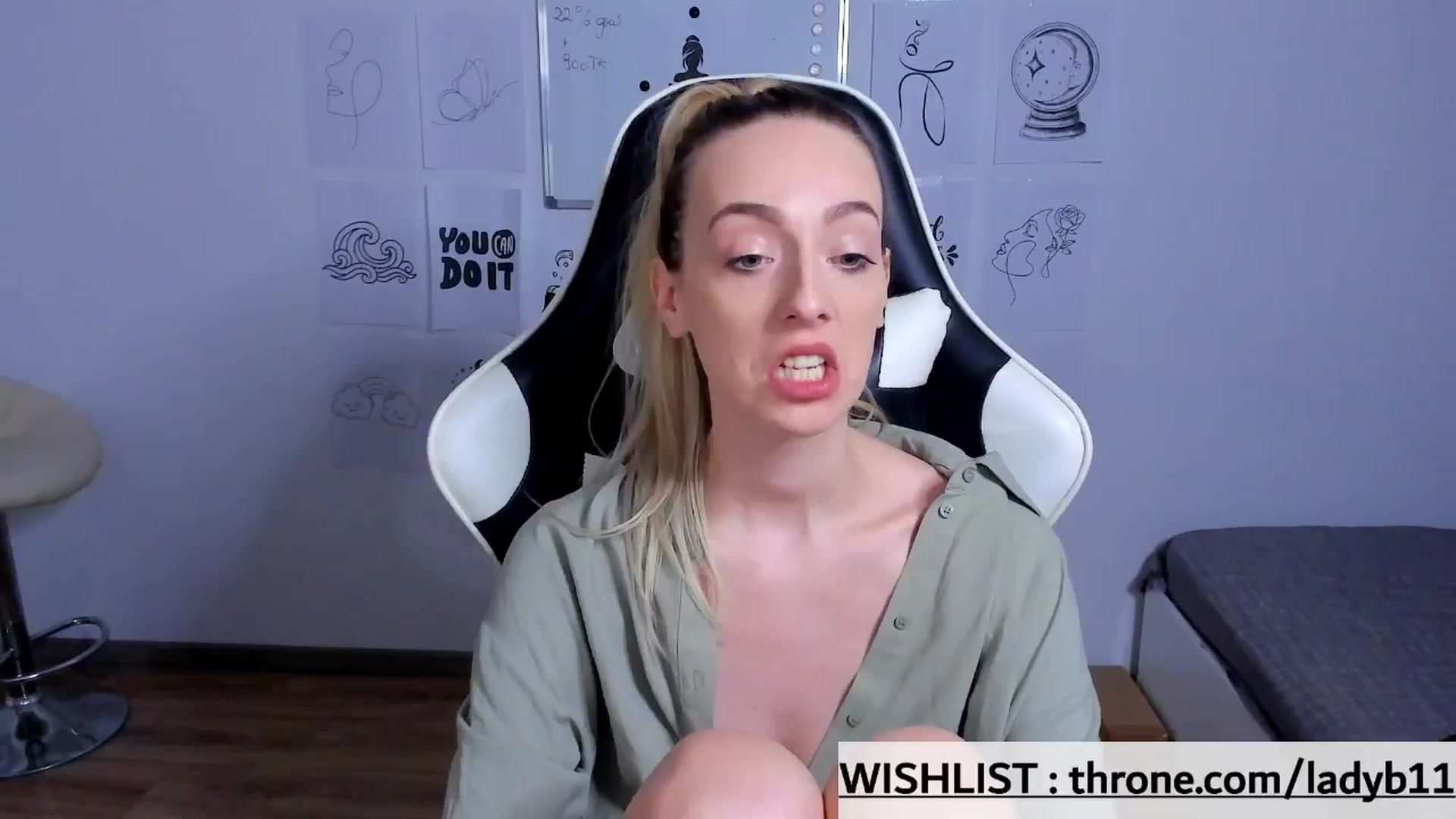 Gallery image thumbnail from Ladybug___'s myfreecams stream on, 12/12/2025, 15:33 image 14 of 20