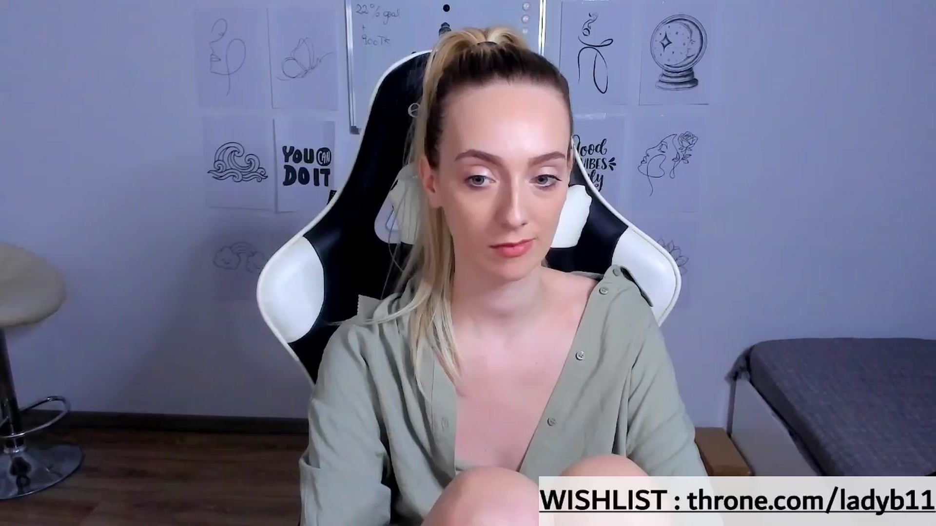 Gallery image thumbnail from Ladybug___'s myfreecams stream on, 12/12/2025, 15:33 image 10 of 20