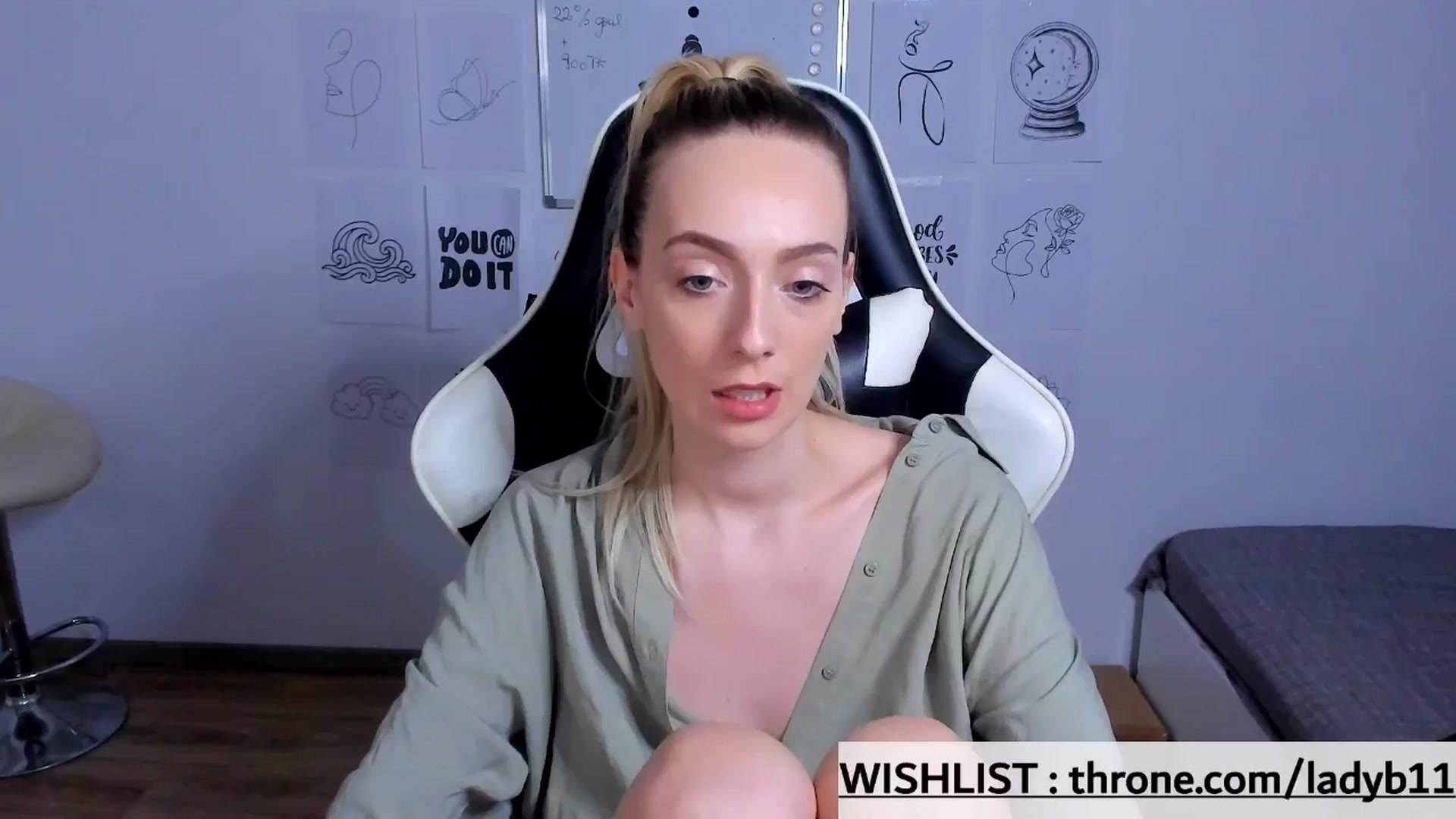 Gallery image thumbnail from Ladybug___'s myfreecams stream on, 12/12/2025, 15:33 image 11 of 20