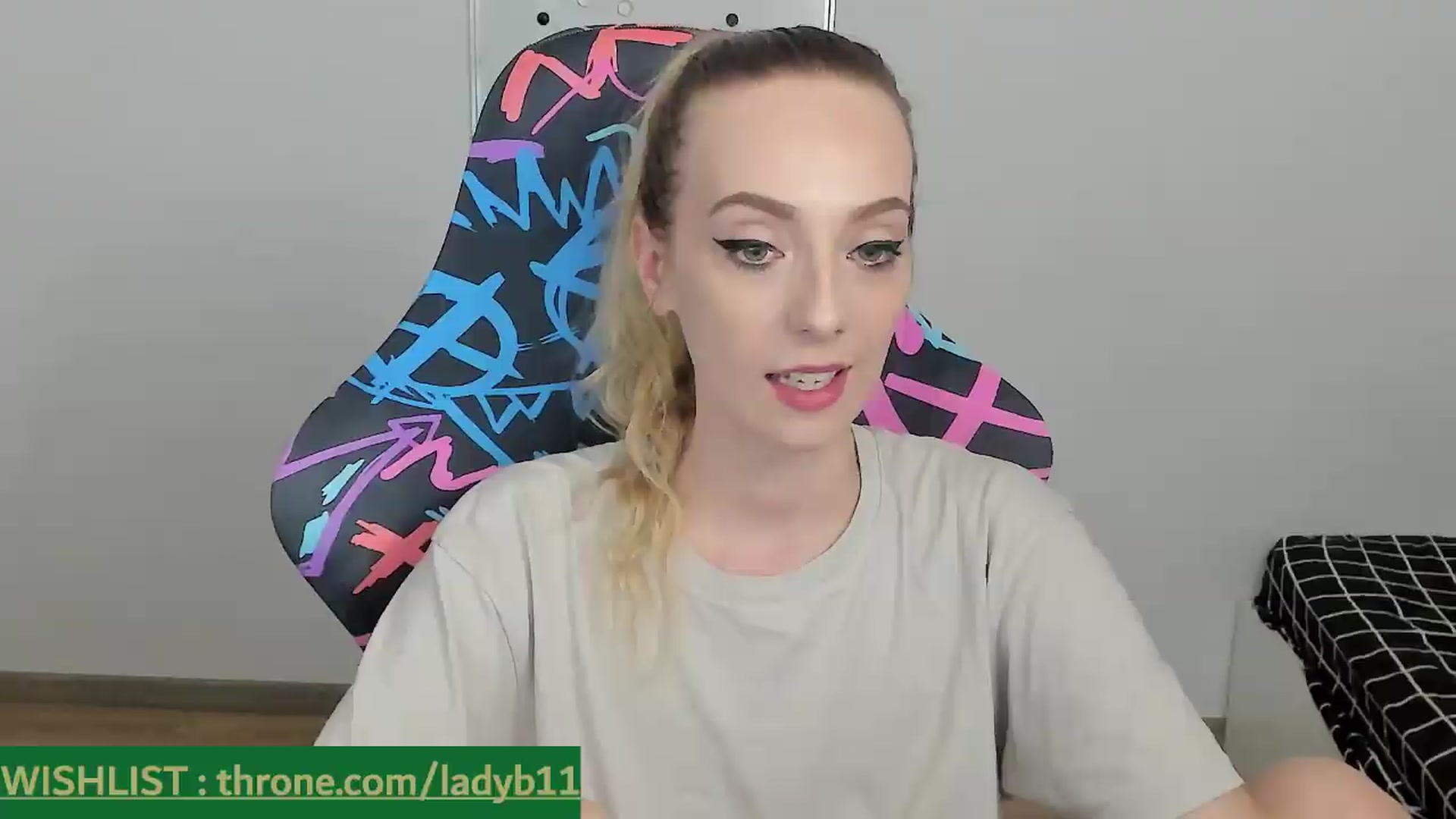 Gallery image thumbnail from Ladybug___'s myfreecams stream on, 08/21/2026, 23:26 image 17 of 20