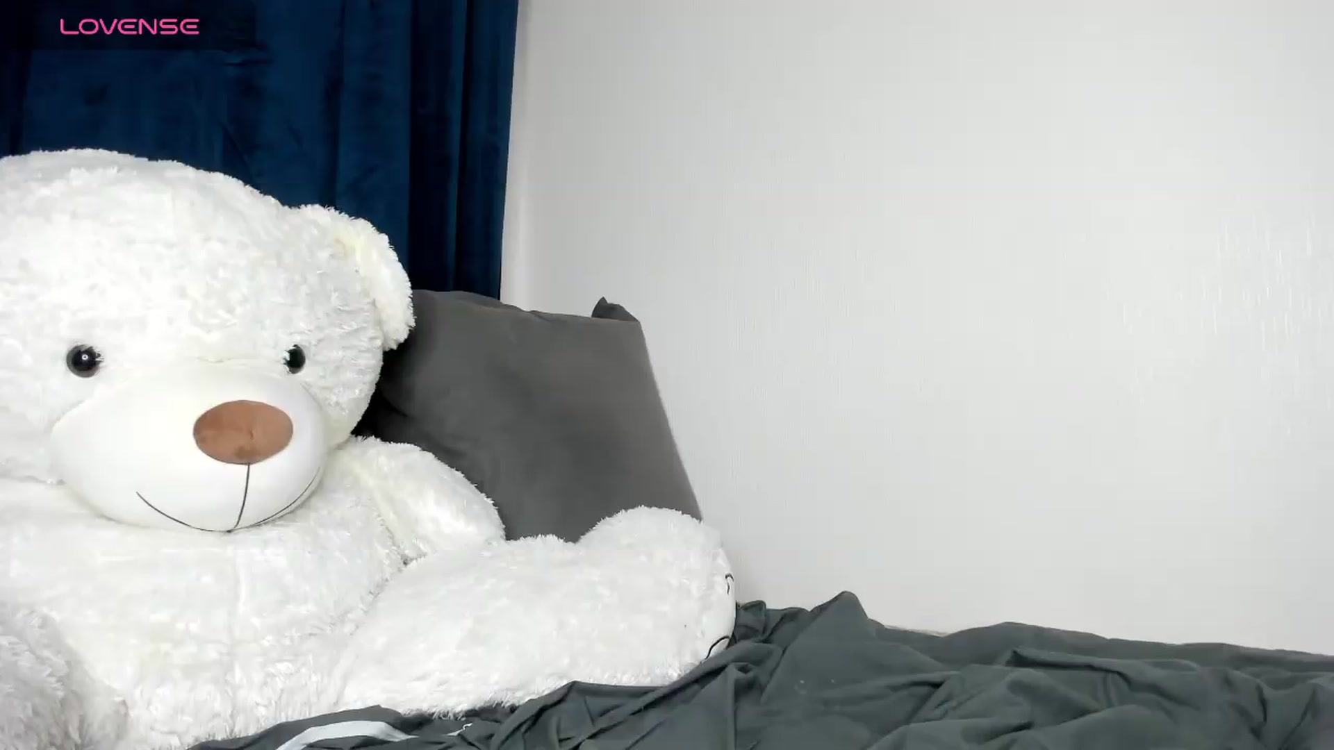 Gallery image thumbnail from Ladyinred's myfreecams stream on, 07/31/2026, 02:13 image 9 of 20
