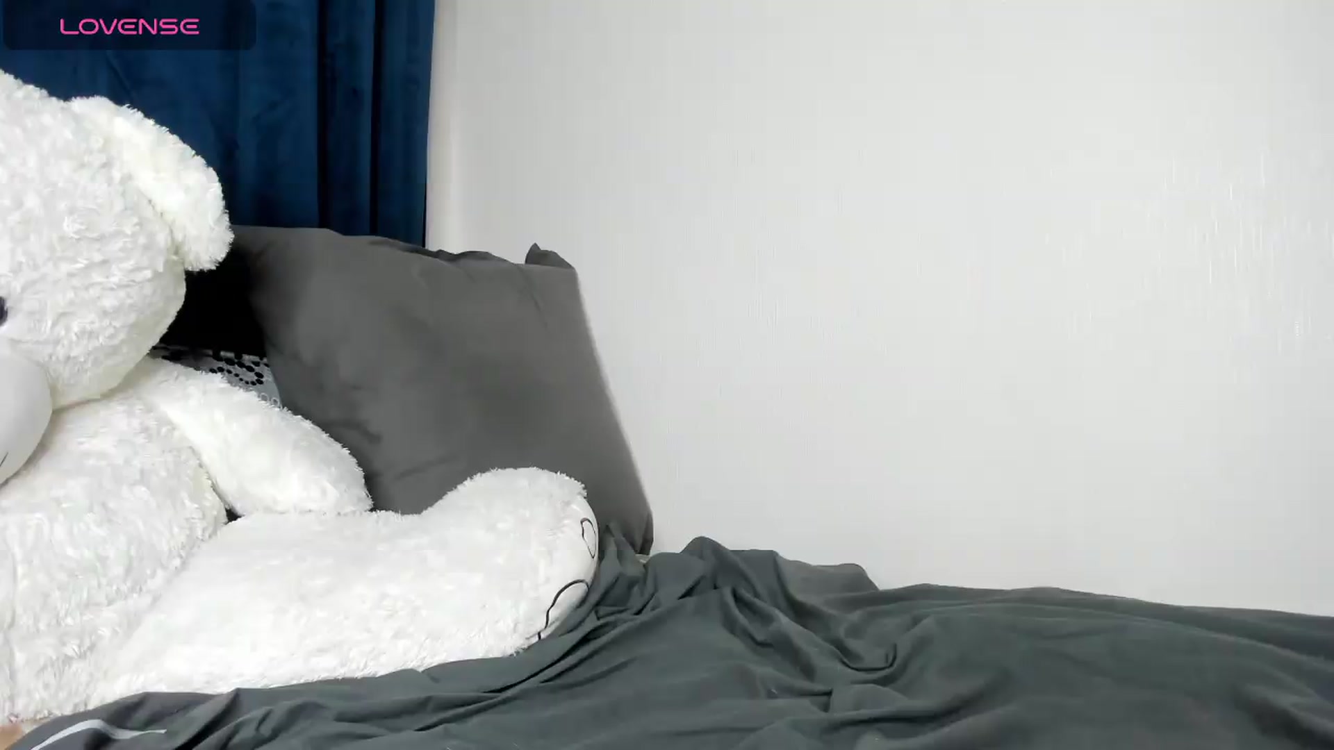 Gallery image thumbnail from Ladyinred's myfreecams stream on, 07/31/2026, 02:27 image 6 of 20