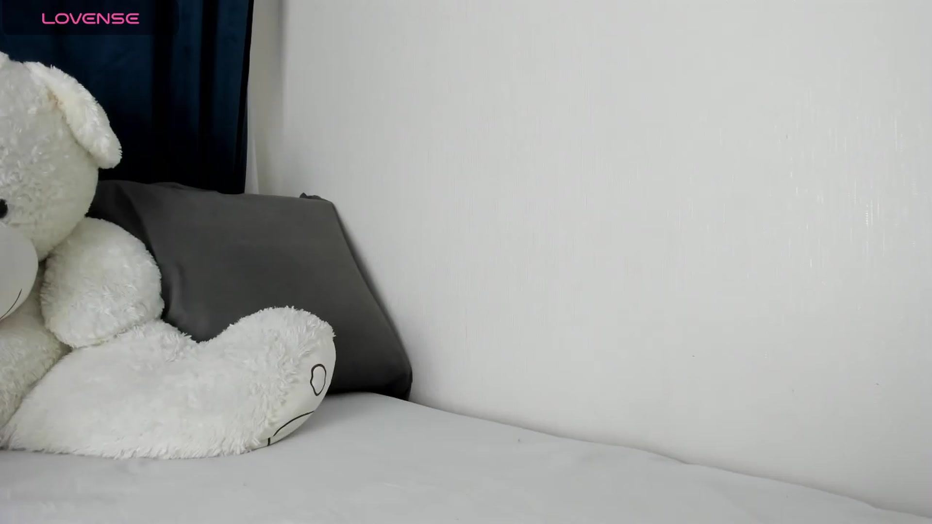 Gallery image thumbnail from Ladyinred's myfreecams stream on, 08/01/2026, 23:23 image 14 of 20