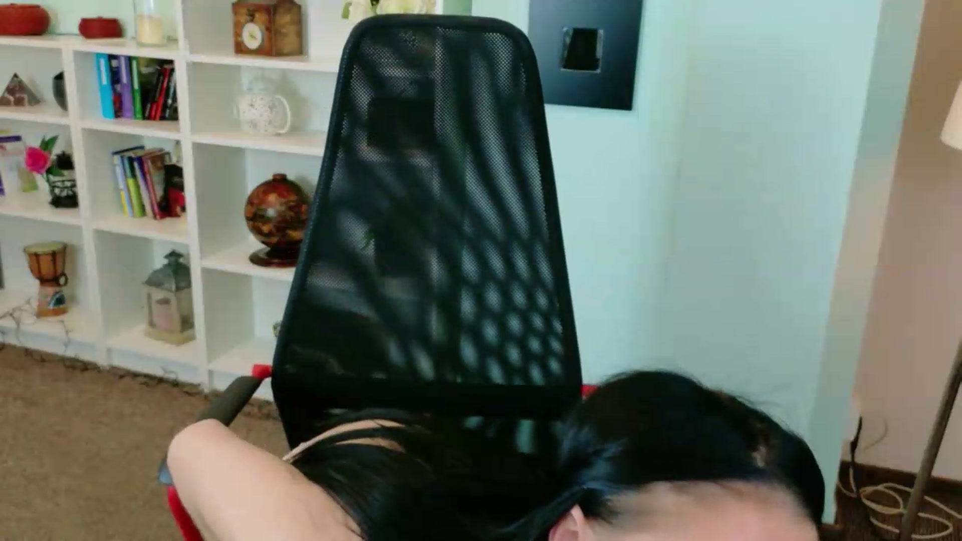 Gallery image thumbnail from Ladysarah112's myfreecams stream on, 05/18/2026, 07:04 image 16 of 20