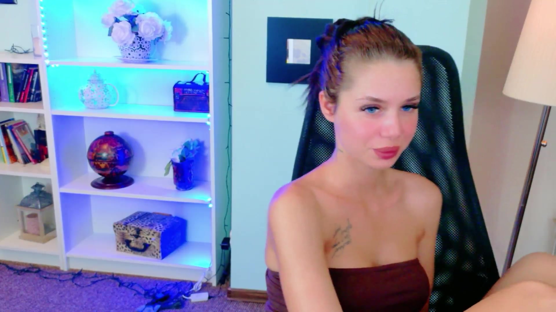 Gallery image thumbnail from Ladysarah112's myfreecams stream on, 08/20/2026, 11:05 image 19 of 20