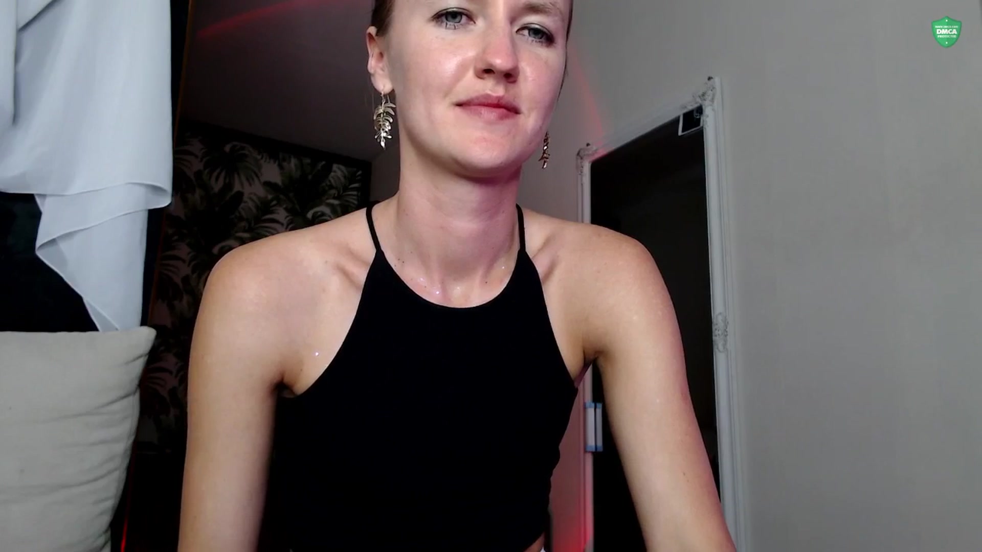 Gallery image thumbnail from Ladyy_on_MTB's myfreecams stream on, 06/15/2025, 22:04 image 7 of 20