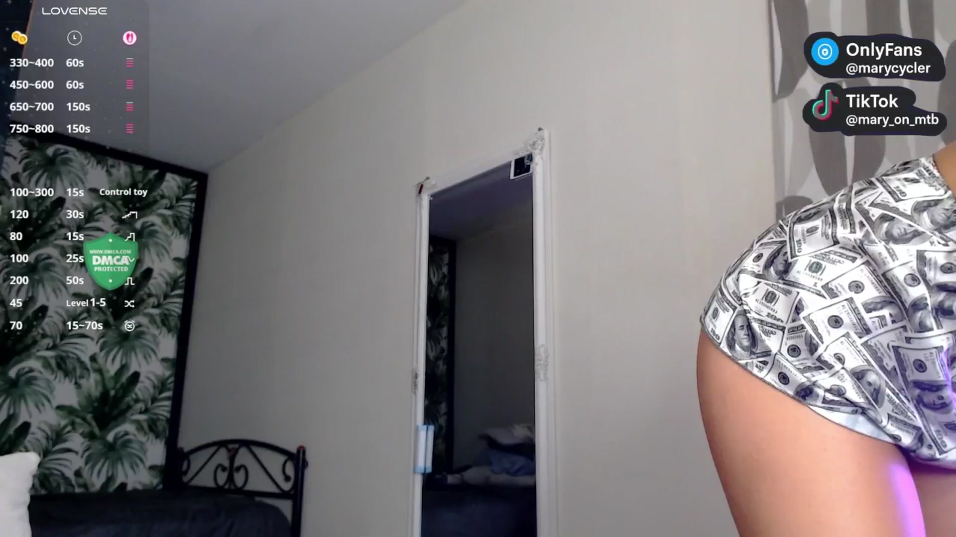 Gallery image thumbnail from Ladyy_on_MTB's myfreecams stream on, 08/15/2025, 19:21 image 11 of 20