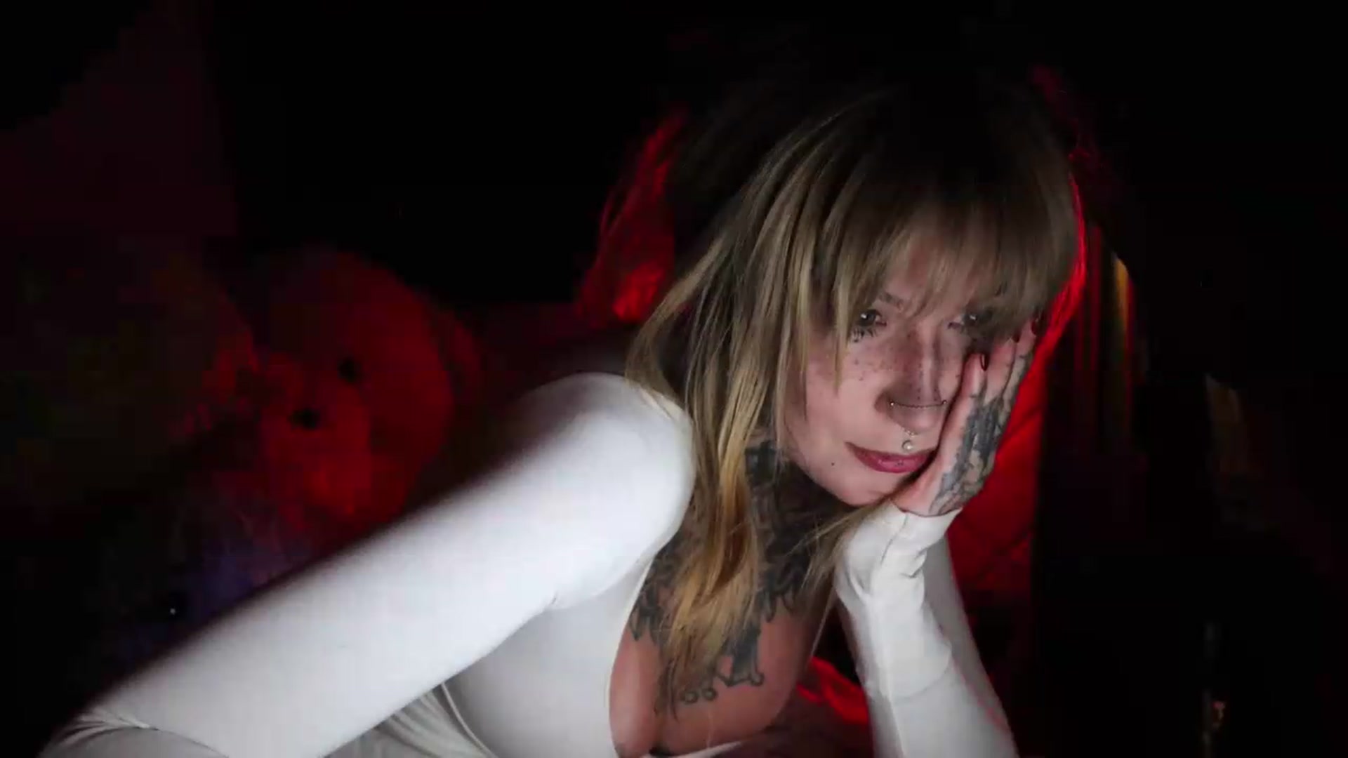Gallery image thumbnail from LainMurphy's myfreecams stream on, 05/21/2026, 06:51 image 2 of 20