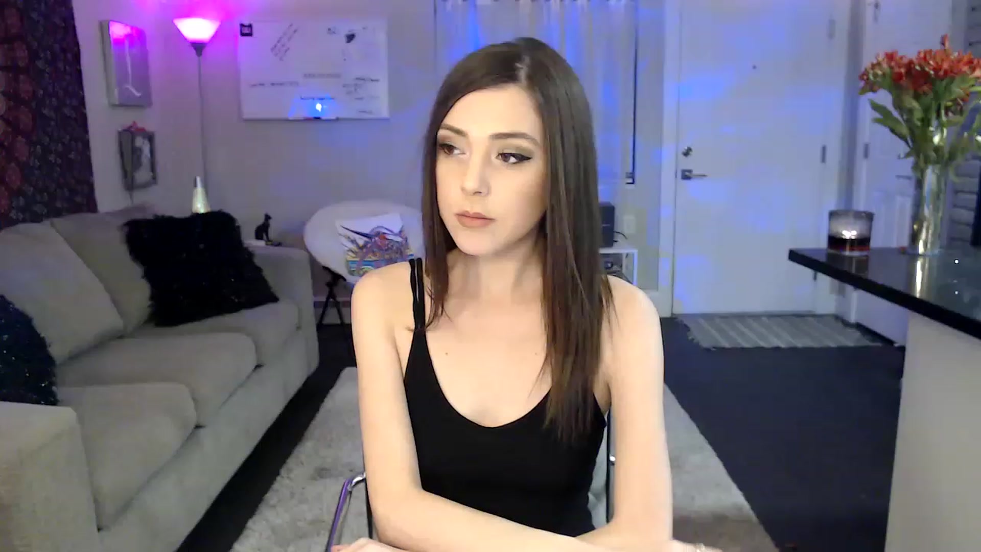Gallery image thumbnail from Lakelove6's myfreecams stream on, 11/19/2022, 08:53 image 18 of 20