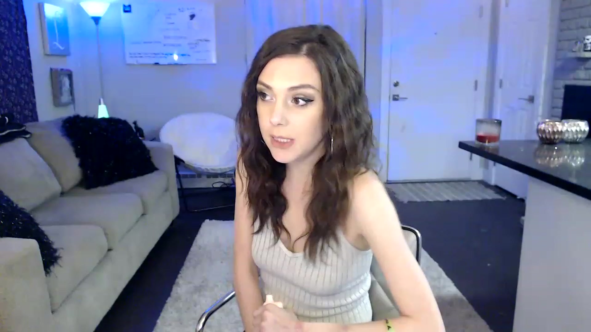 Gallery image thumbnail from Lakelove6's myfreecams stream on, 01/29/2023, 13:09 image 4 of 20
