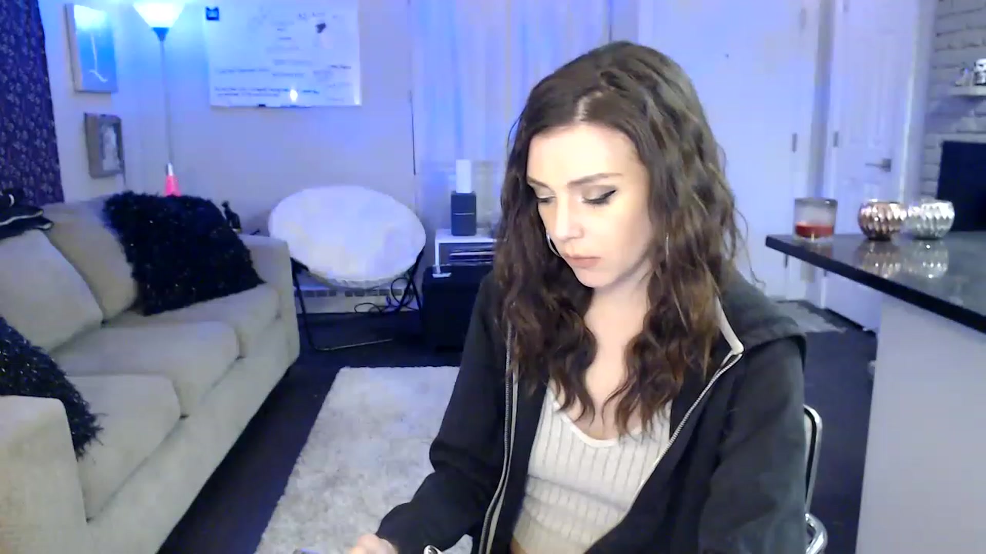 Gallery image thumbnail from Lakelove6's myfreecams stream on, 01/29/2023, 13:09 image 12 of 20