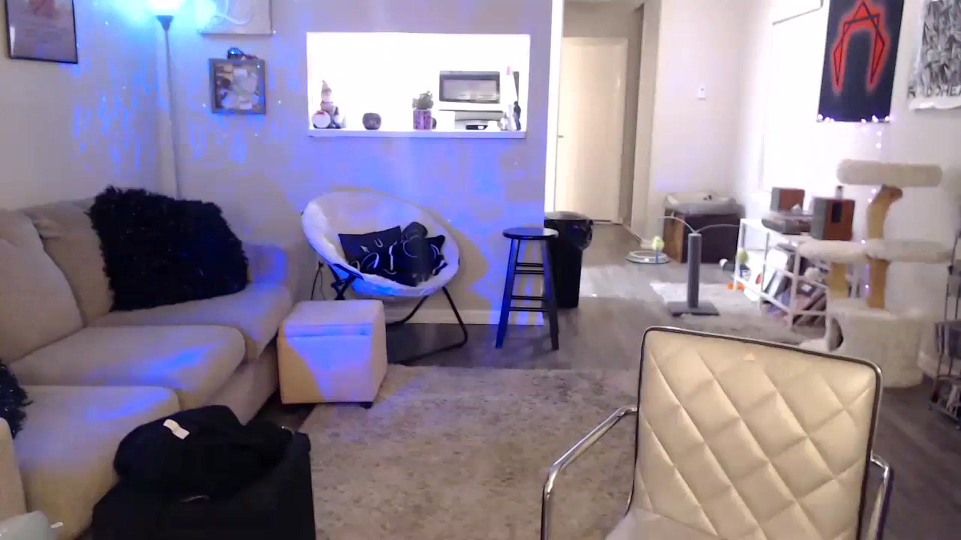 Gallery image thumbnail from Lakelove6's myfreecams stream on, 10/08/2023, 14:47 image 1 of 20