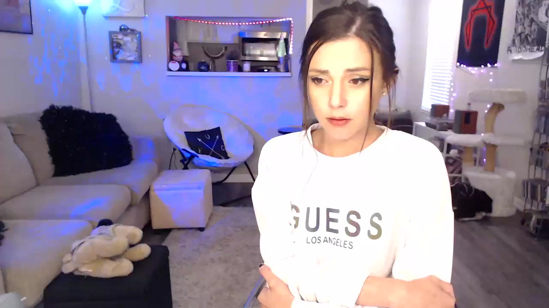 Gallery image thumbnail from Lakelove6's myfreecams stream on, 10/08/2023, 14:47 image 18 of 20