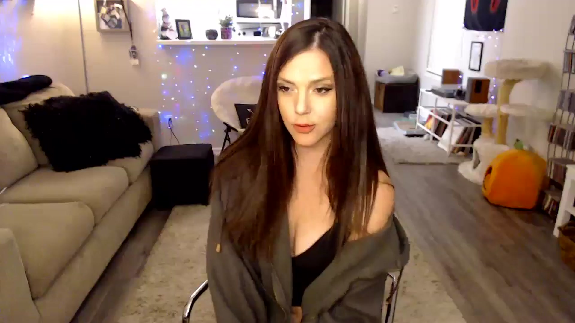Gallery image thumbnail from Lakelove6's myfreecams stream on, 11/05/2024, 10:08 image 16 of 20