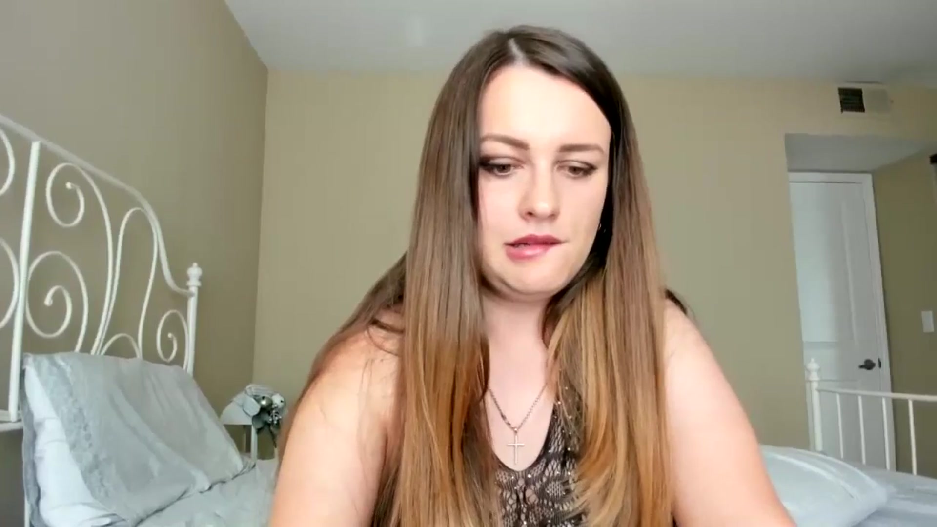 Gallery image thumbnail from Lakshmi_'s myfreecams stream on, 06/17/2024, 24:09 image 4 of 20