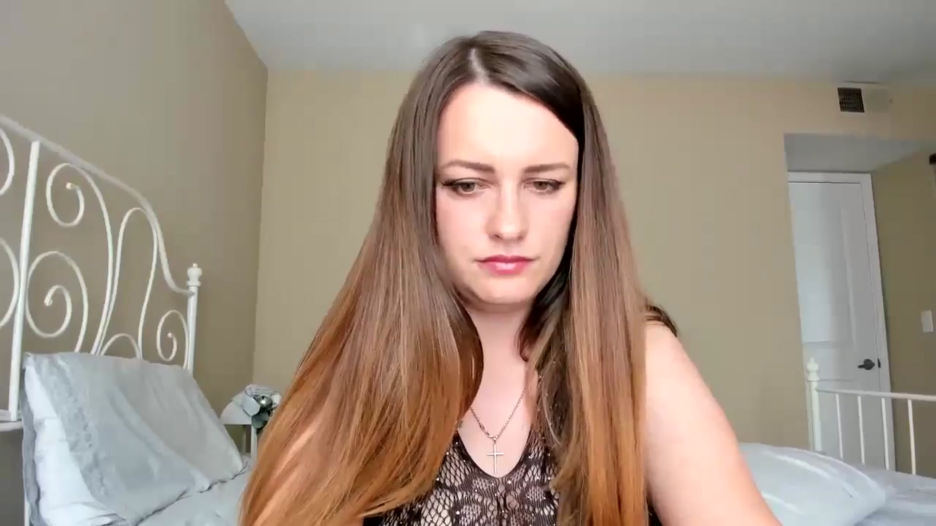Gallery image thumbnail from Lakshmi_'s myfreecams stream on, 06/17/2024, 24:09 image 6 of 20