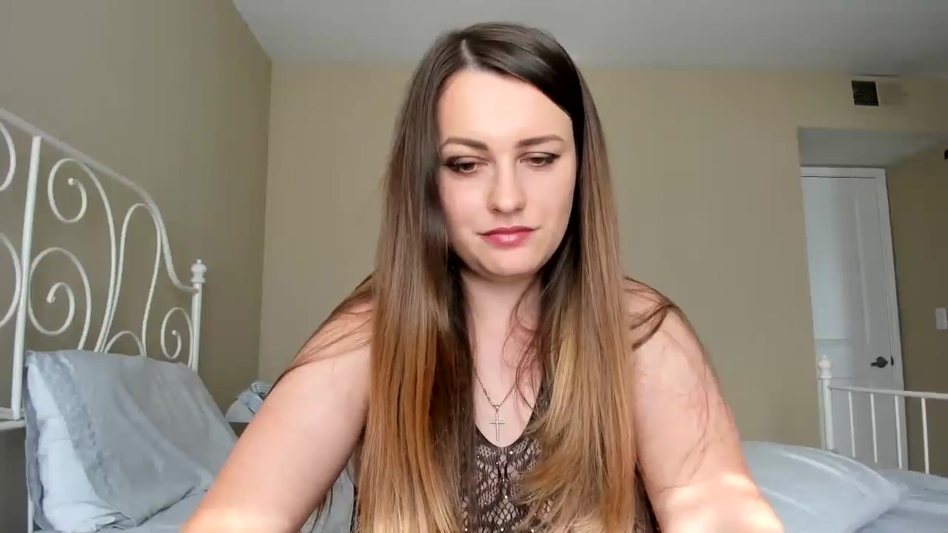 Gallery image thumbnail from Lakshmi_'s myfreecams stream on, 06/17/2024, 24:09 image 20 of 20