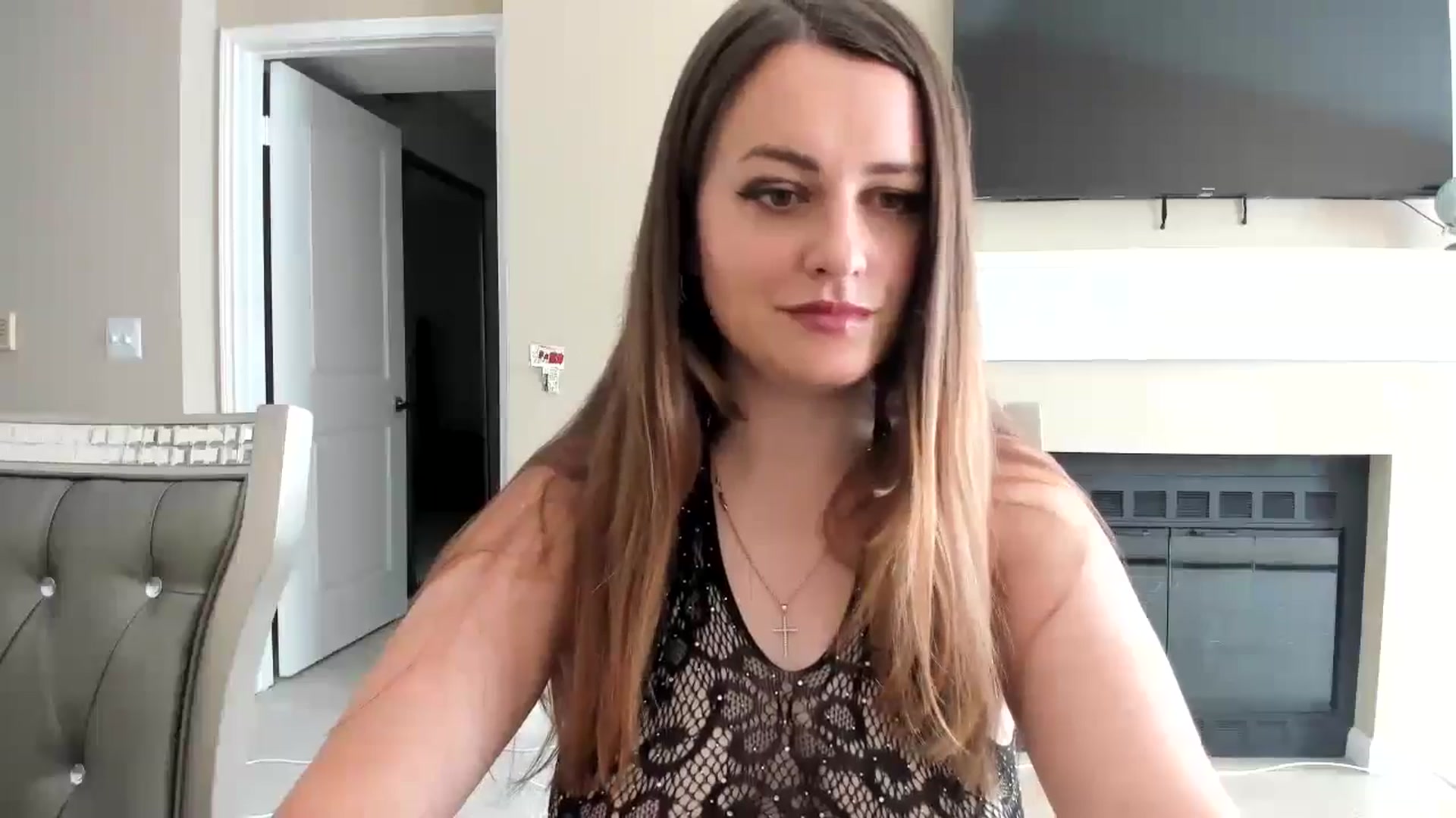 Gallery image thumbnail from Lakshmi_'s myfreecams stream on, 06/17/2024, 17:31 image 11 of 20