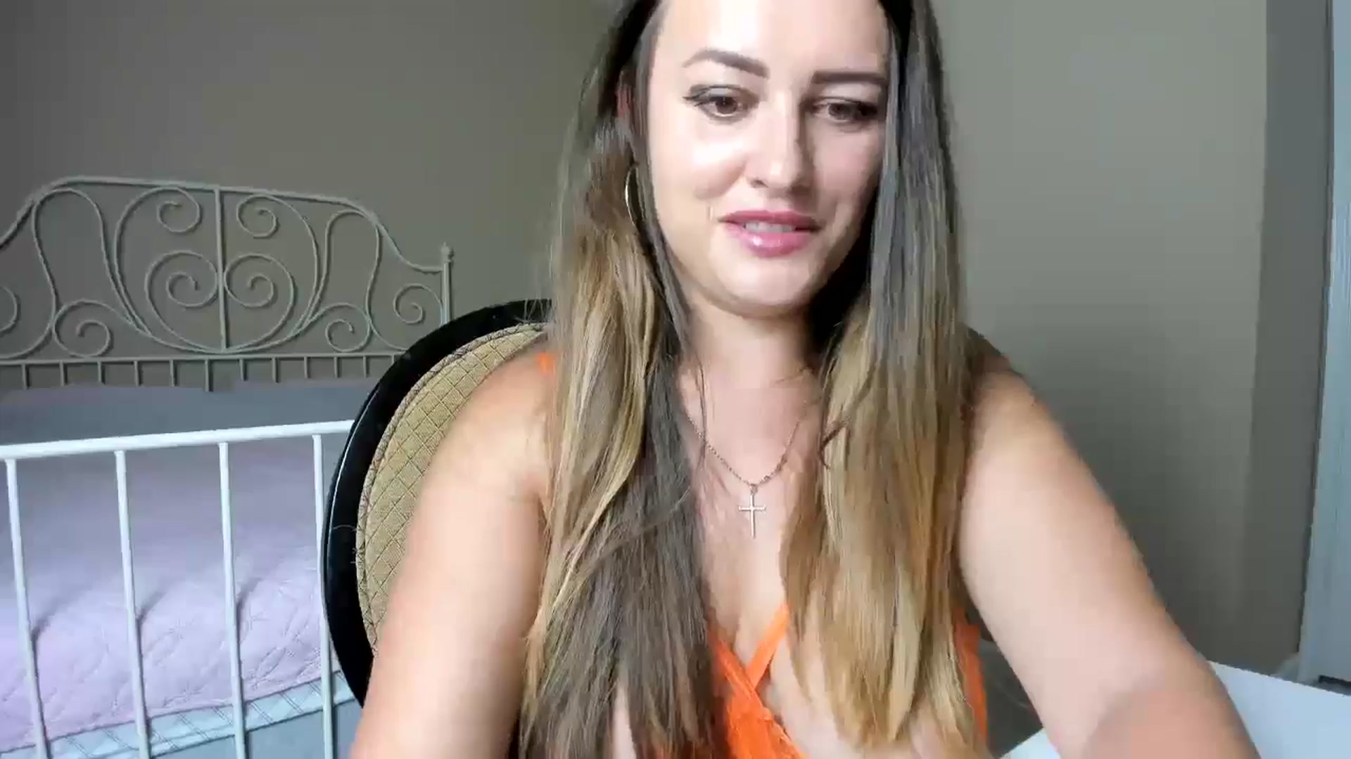 Gallery image thumbnail from Lakshmi_'s myfreecams stream on, 08/25/2024, 03:45 image 8 of 20