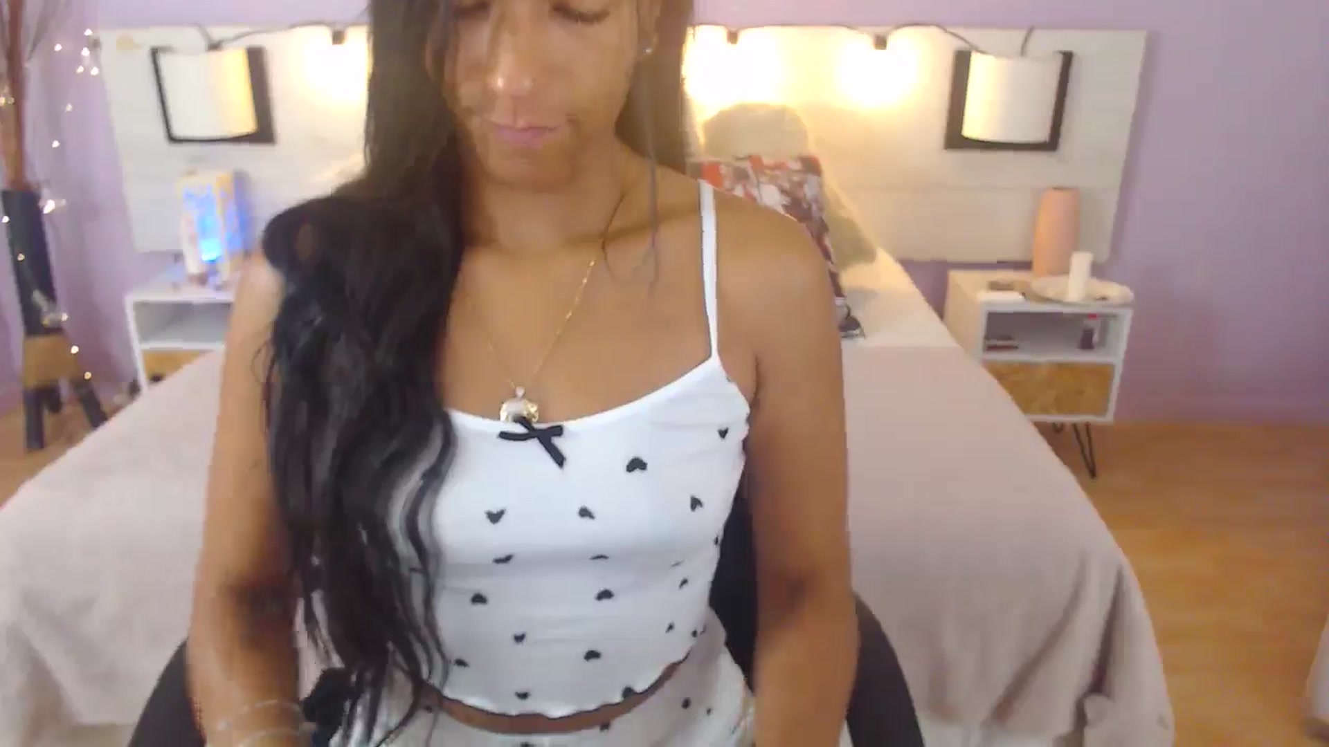 Gallery image thumbnail from Lakshmi_7's myfreecams stream on, 06/29/2025, 14:39 image 13 of 20