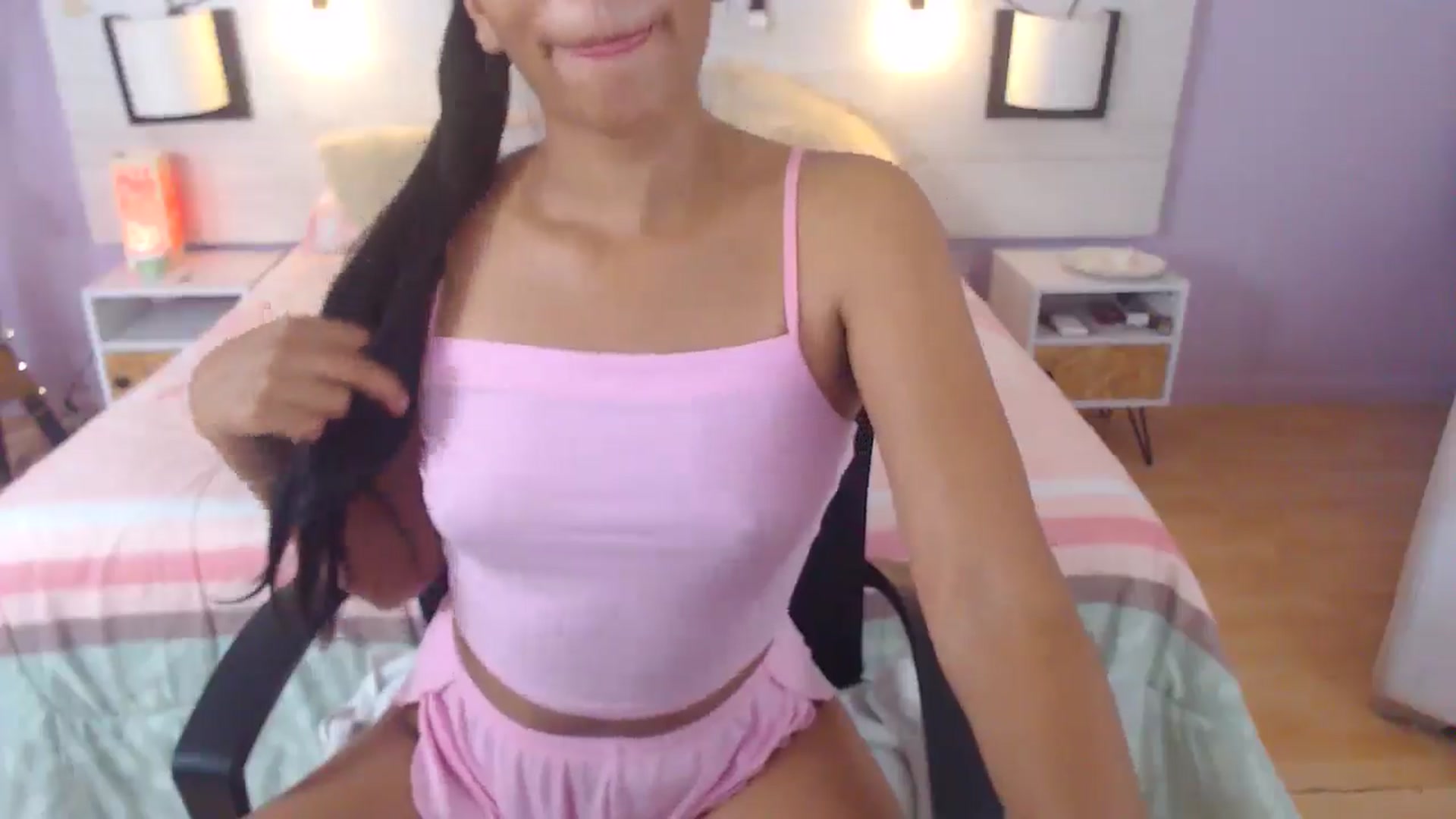 Gallery image thumbnail from Lakshmi_7's myfreecams stream on, 09/23/2025, 04:45 image 7 of 20