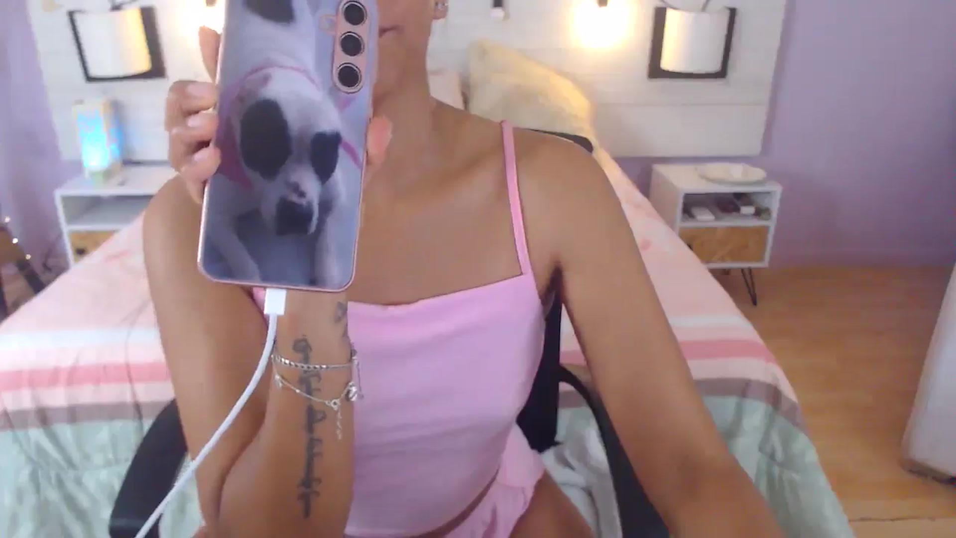 Gallery image thumbnail from Lakshmi_7's myfreecams stream on, 09/23/2025, 04:45 image 10 of 20