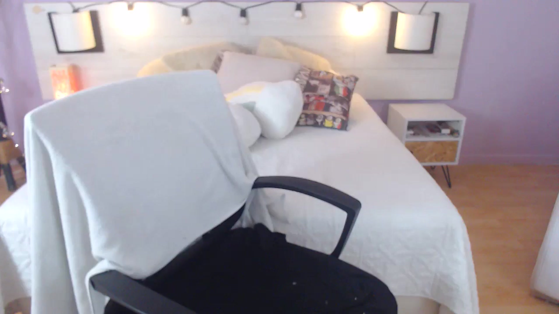 Gallery image thumbnail from Lakshmi_7's myfreecams stream on, 09/27/2025, 16:55 image 5 of 20