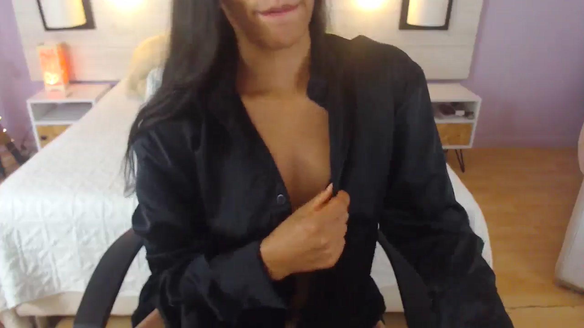 Gallery image thumbnail from Lakshmi_7's myfreecams stream on, 10/02/2025, 04:31 image 19 of 20