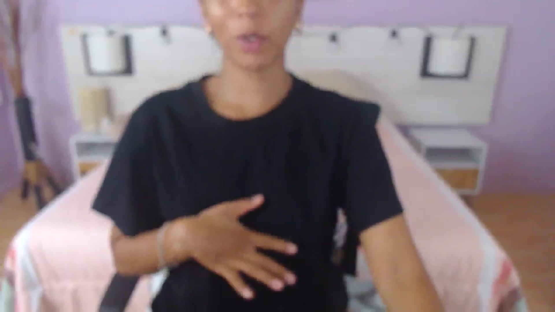 Gallery image thumbnail from Lakshmi_7's myfreecams stream on, 11/05/2025, 02:30 image 3 of 20