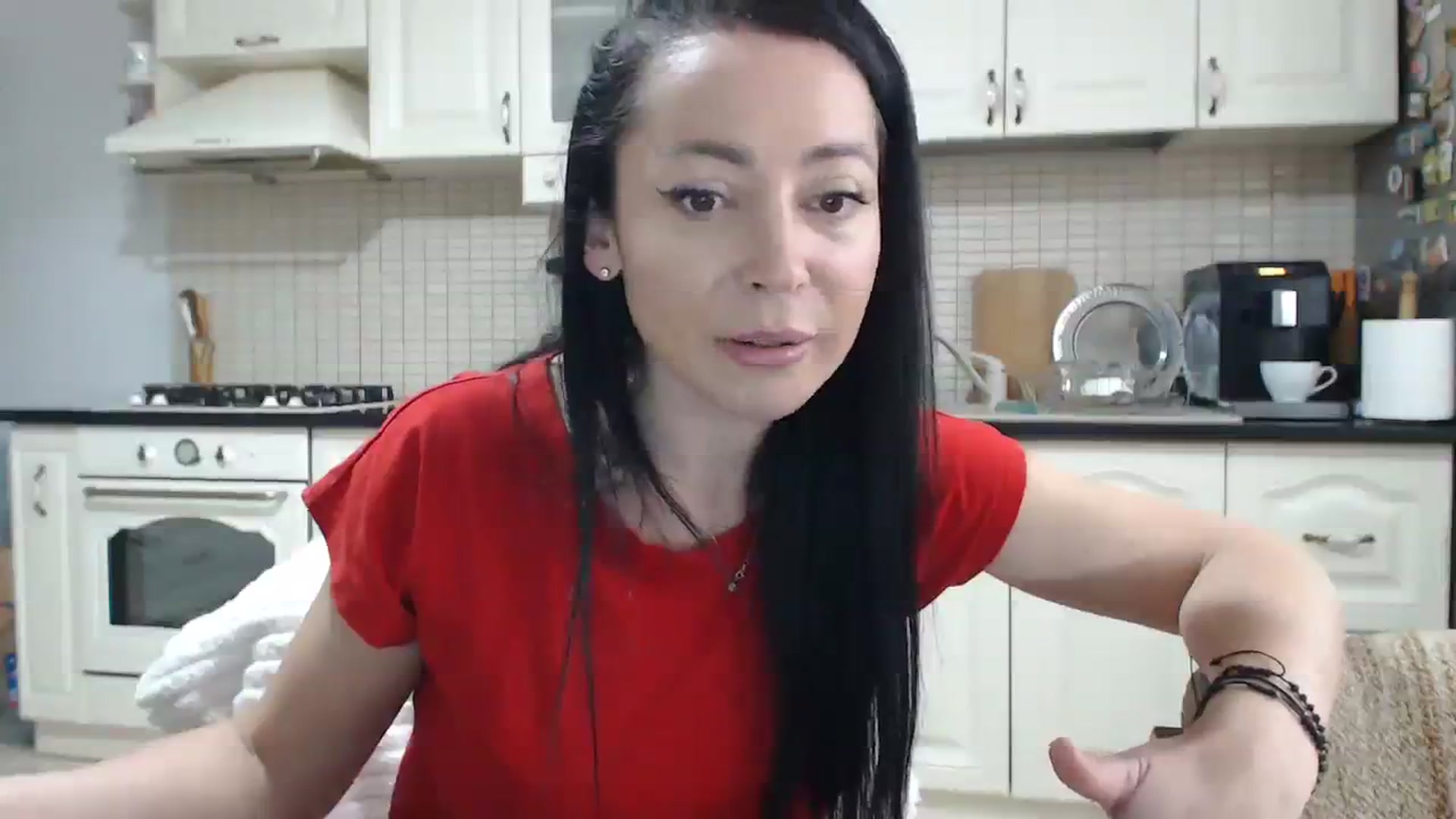 Gallery image thumbnail from LalaShine's myfreecams stream on, 12/24/2023, 08:28 image 16 of 20