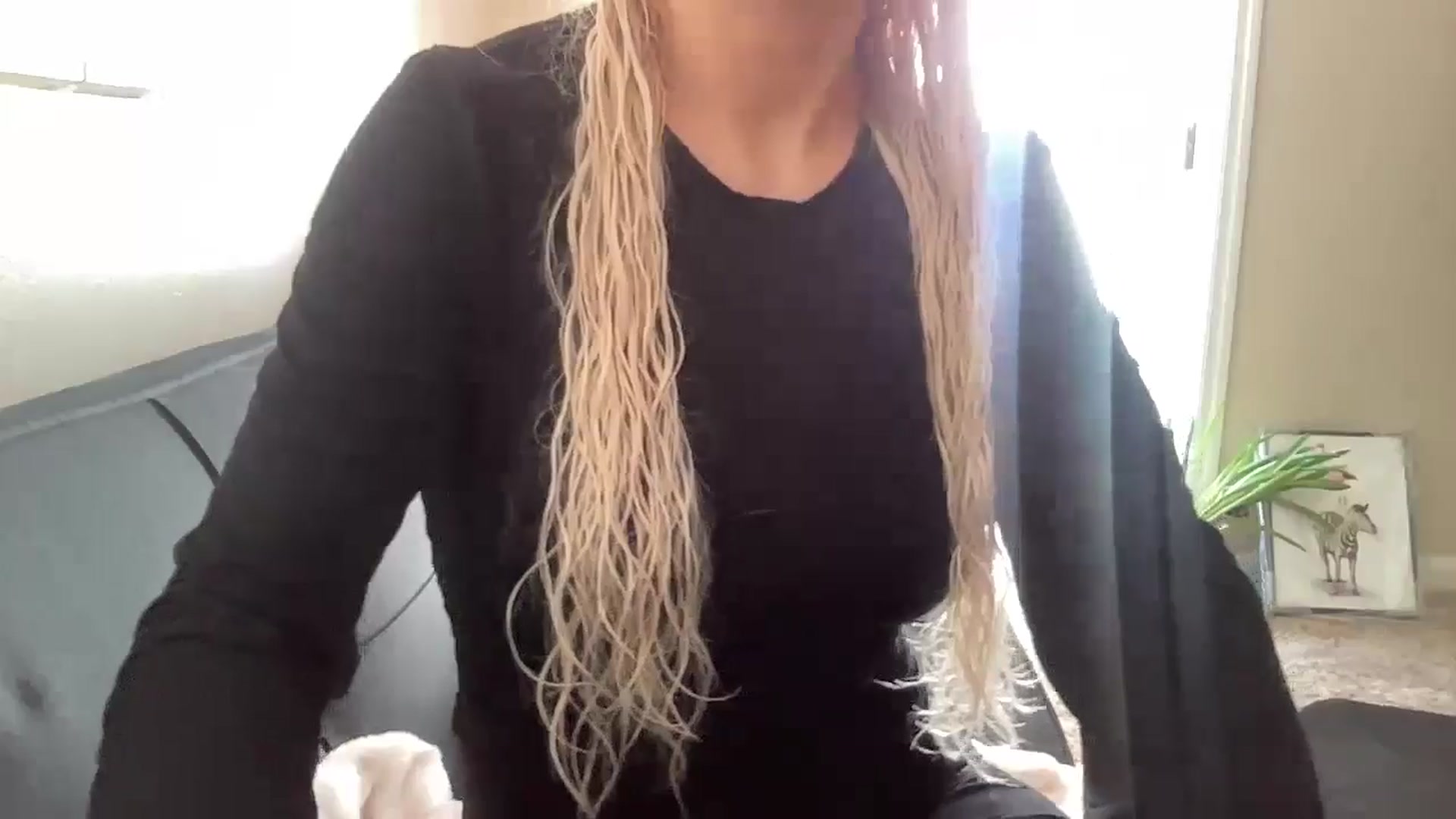 Gallery image thumbnail from Lalalallal's myfreecams stream on, 05/08/2024, 14:33 image 10 of 20