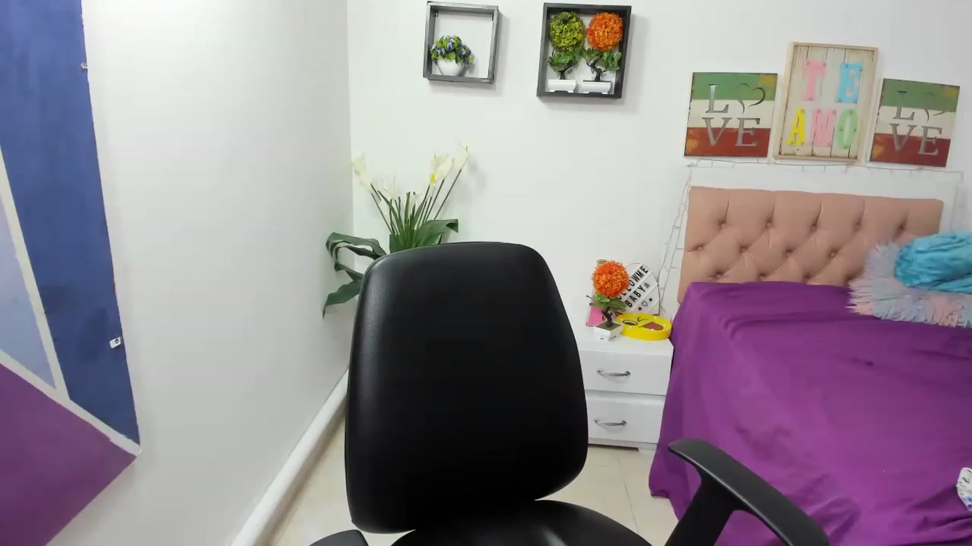Gallery image thumbnail from Lalita3's myfreecams stream on, 11/16/2022, 08:07 image 8 of 20