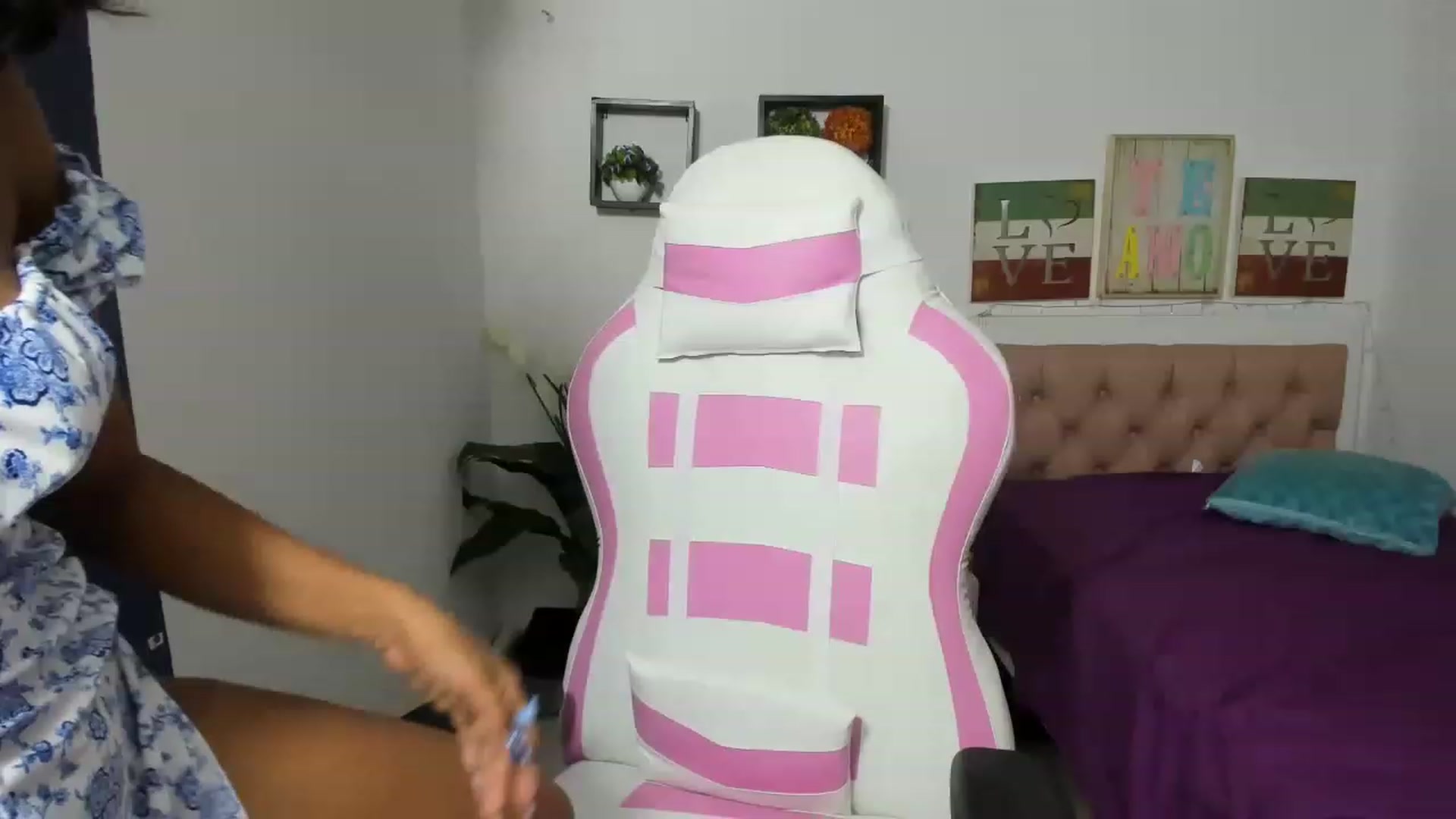 Gallery image thumbnail from Lalita3's myfreecams stream on, 11/23/2022, 02:05 image 10 of 20