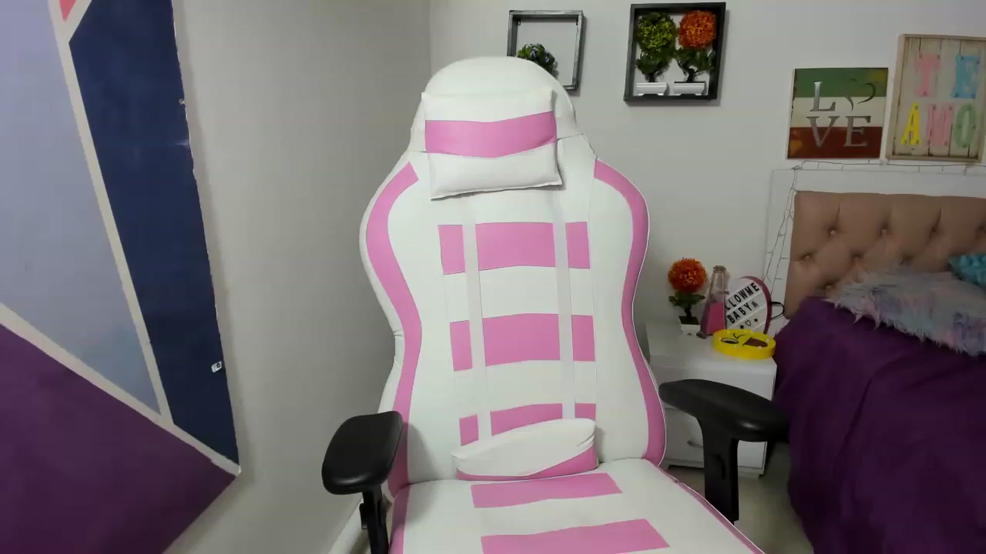 Gallery image thumbnail from Lalita3's myfreecams stream on, 11/27/2022, 05:43 image 10 of 20