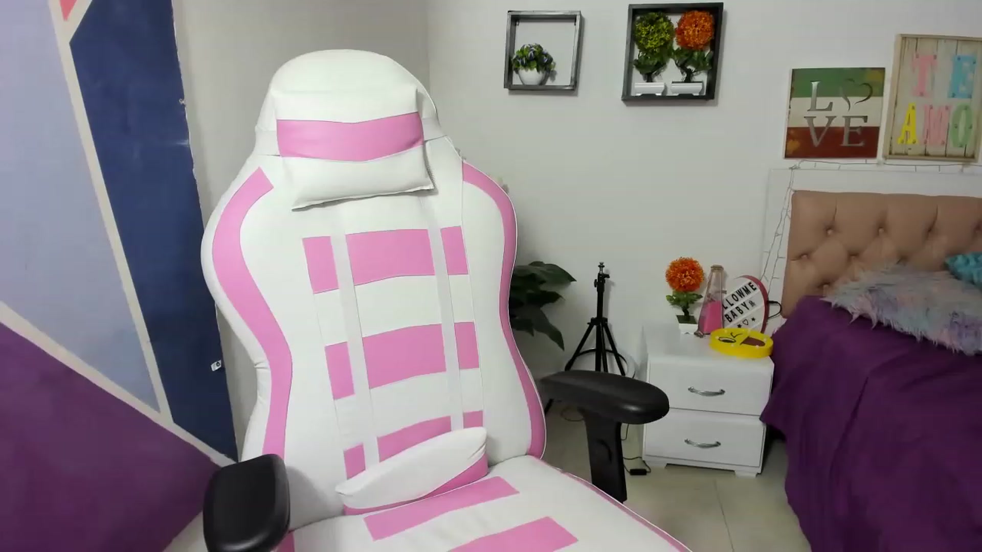 Gallery image thumbnail from Lalita3's myfreecams stream on, 11/27/2022, 05:43 image 11 of 20