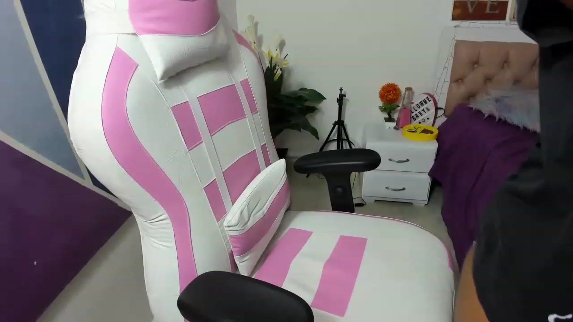 Gallery image thumbnail from Lalita3's myfreecams stream on, 11/27/2022, 05:43 image 16 of 20