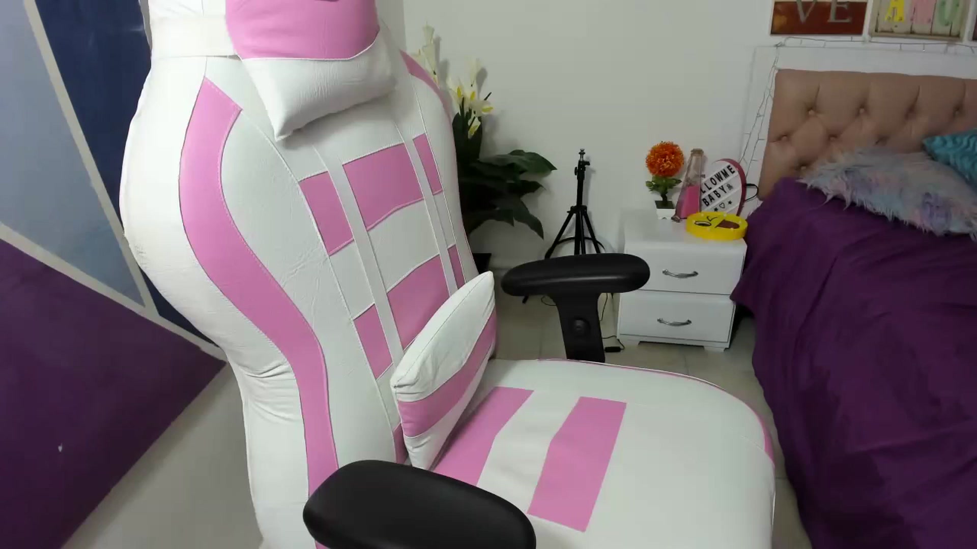 Gallery image thumbnail from Lalita3's myfreecams stream on, 11/27/2022, 05:43 image 17 of 20