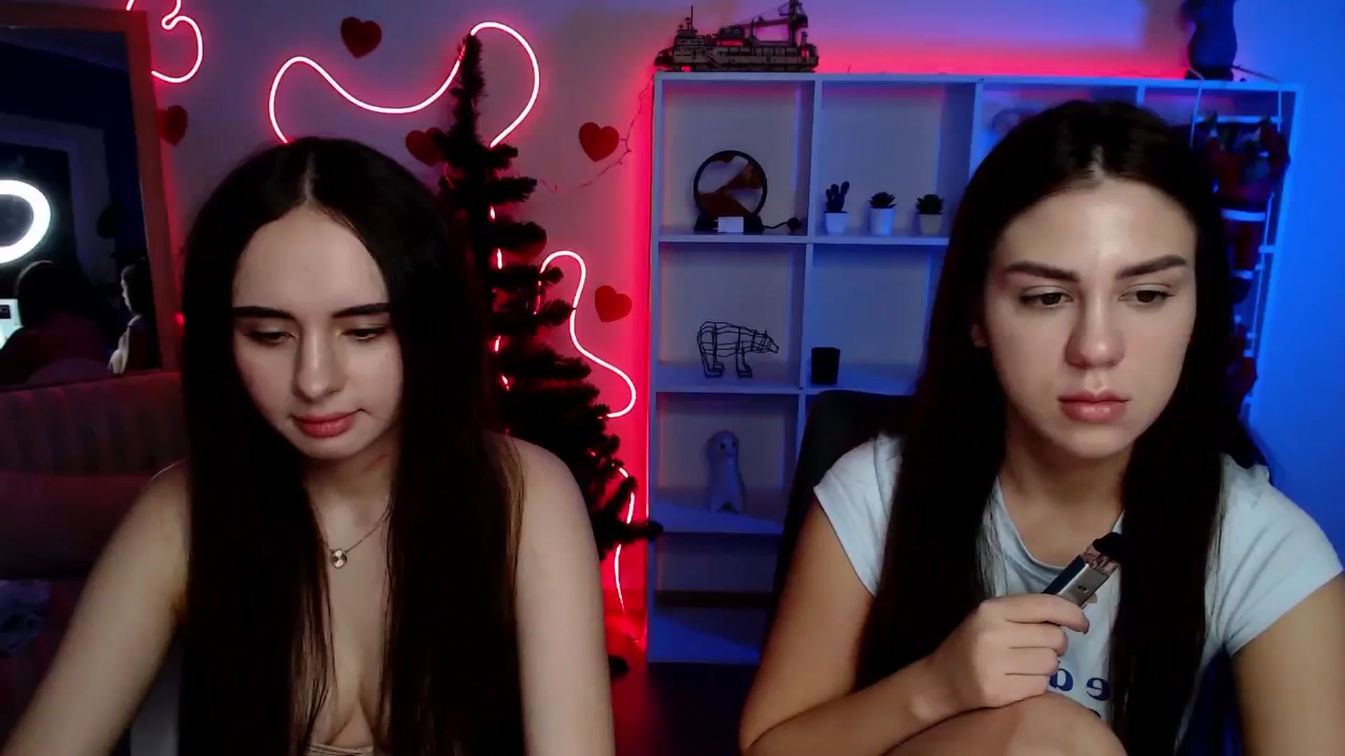 Gallery image thumbnail from Lally's myfreecams stream on, 12/26/2025, 24:01 image 13 of 20