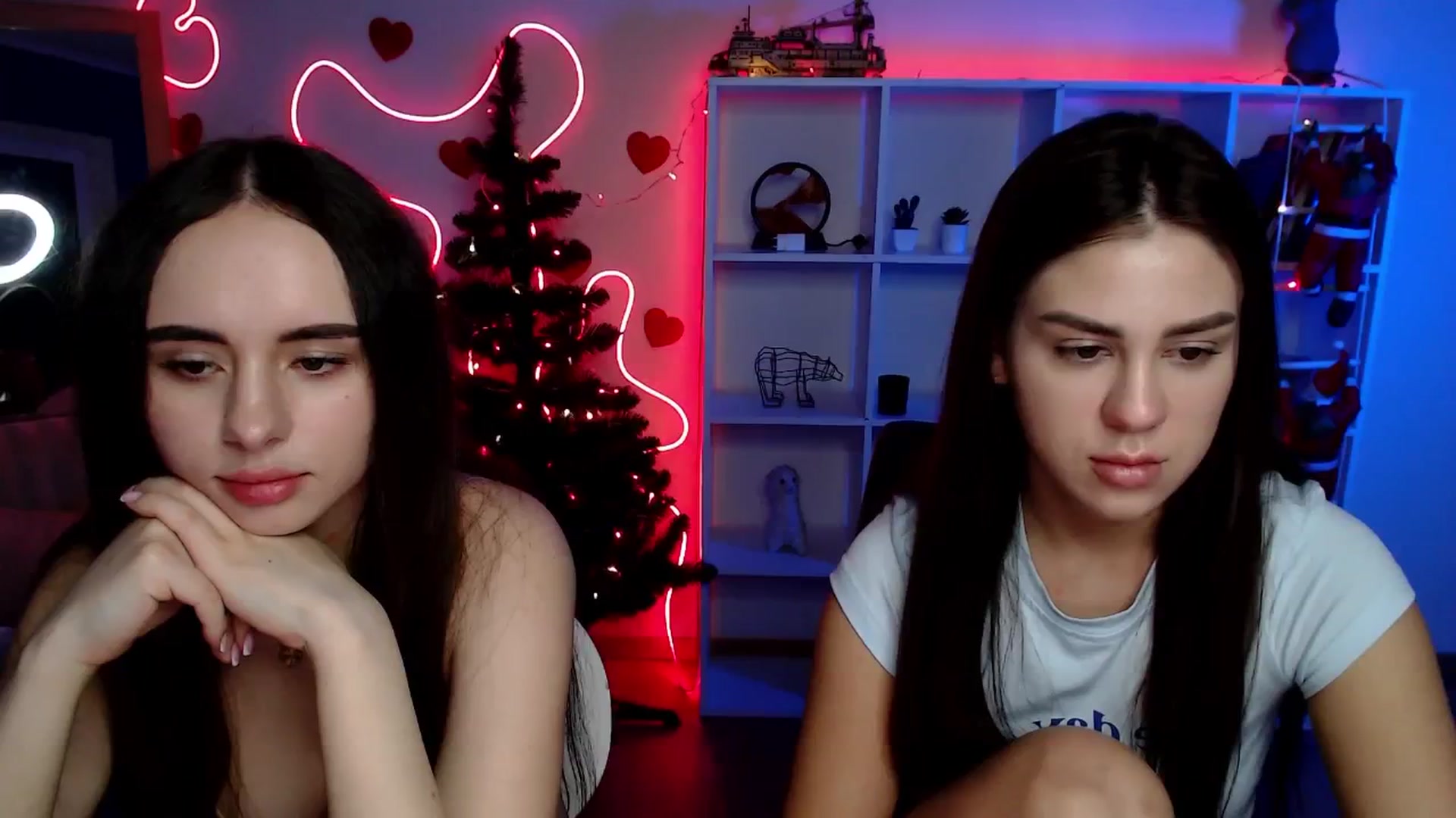 Gallery image thumbnail from Lally's myfreecams stream on, 12/26/2025, 24:01 image 7 of 20
