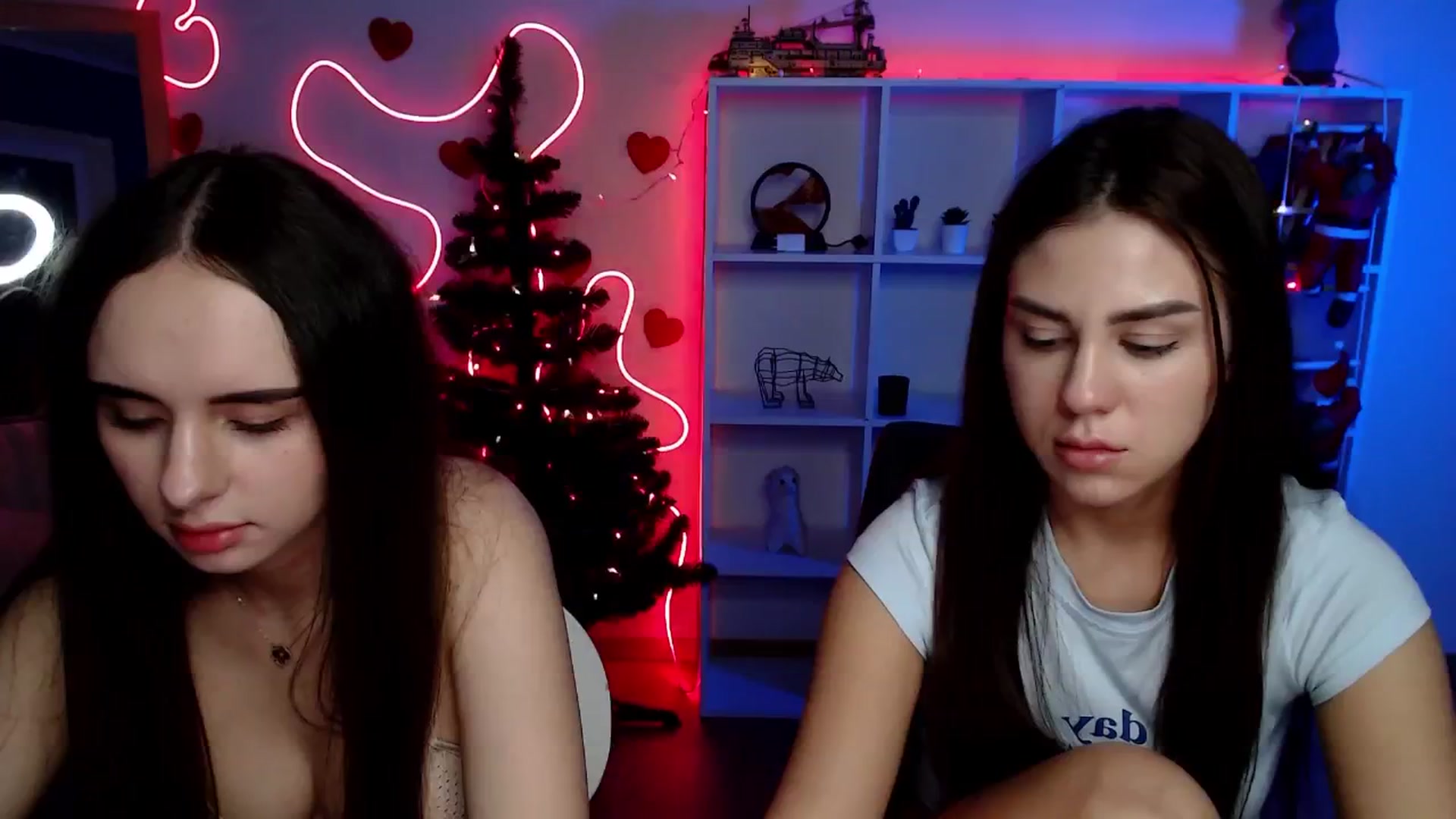 Gallery image thumbnail from Lally's myfreecams stream on, 12/26/2025, 24:01 image 6 of 20