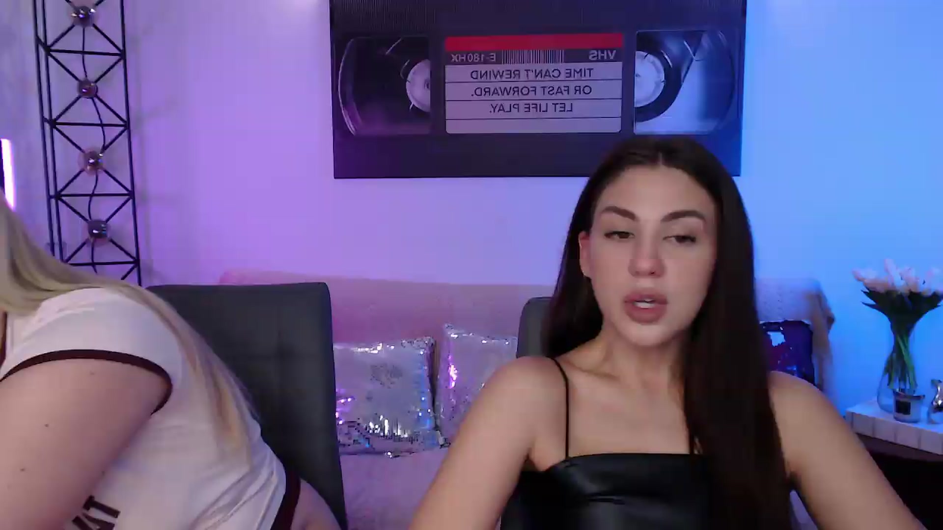 Gallery image thumbnail from Lally's myfreecams stream on, 06/02/2026, 12:20 image 4 of 20