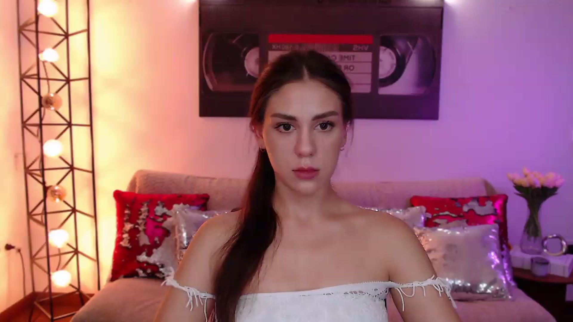 Gallery image thumbnail from Lally's myfreecams stream on, 07/21/2026, 24:16 image 18 of 20