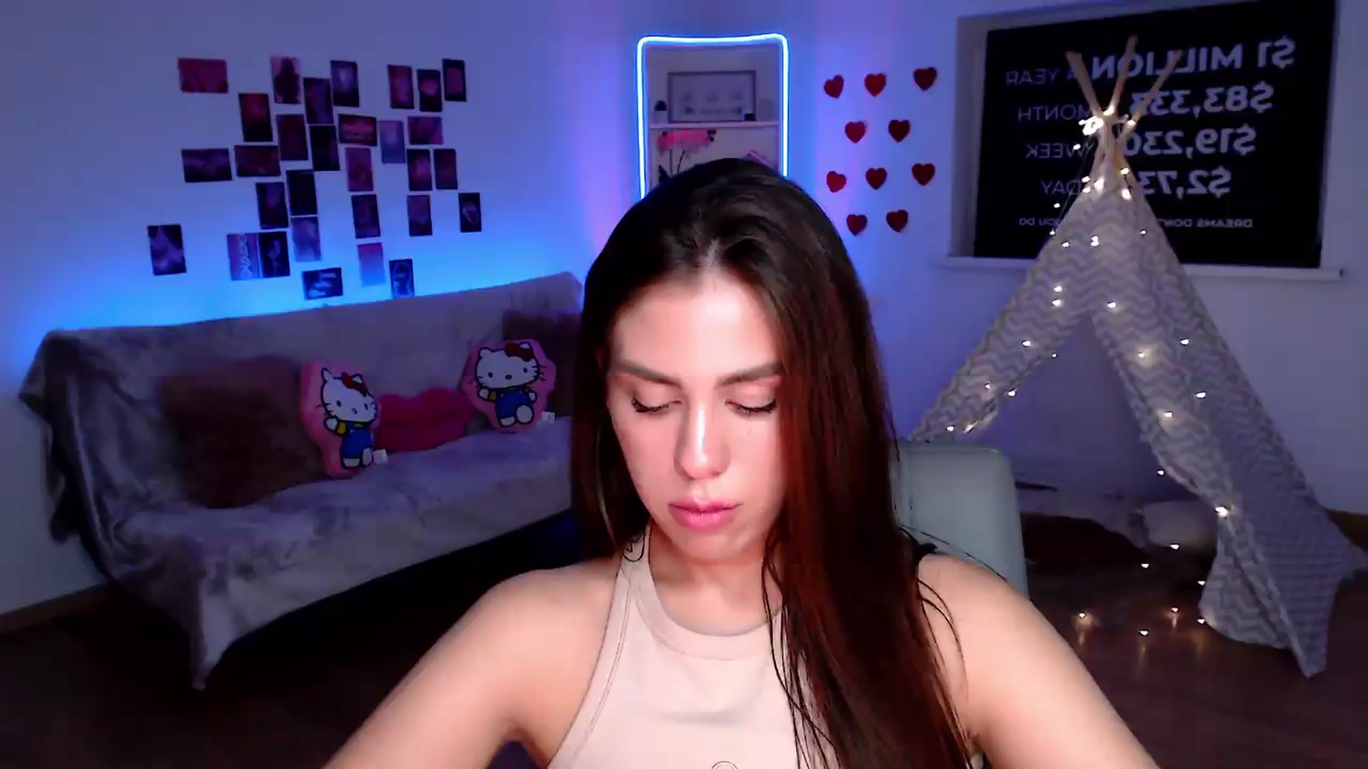 Gallery image thumbnail from Lally's myfreecams stream on, 08/13/2026, 02:05 image 20 of 20