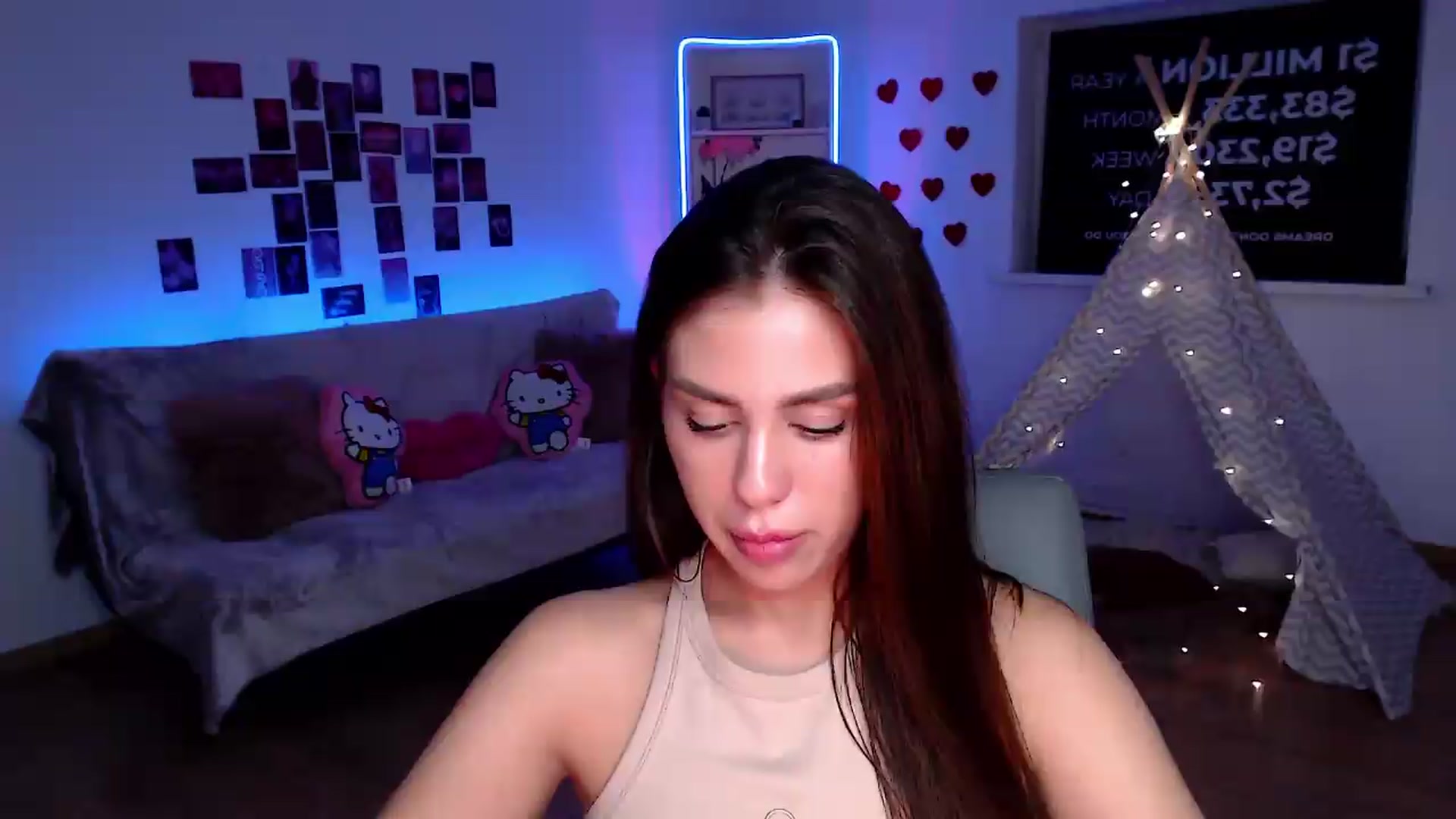 Gallery image thumbnail from Lally's myfreecams stream on, 08/13/2026, 02:05 image 18 of 20