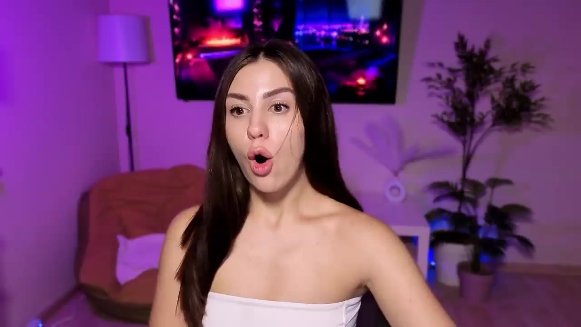 Gallery image thumbnail from Lally's myfreecams stream on, 08/14/2026, 02:25 image 11 of 20